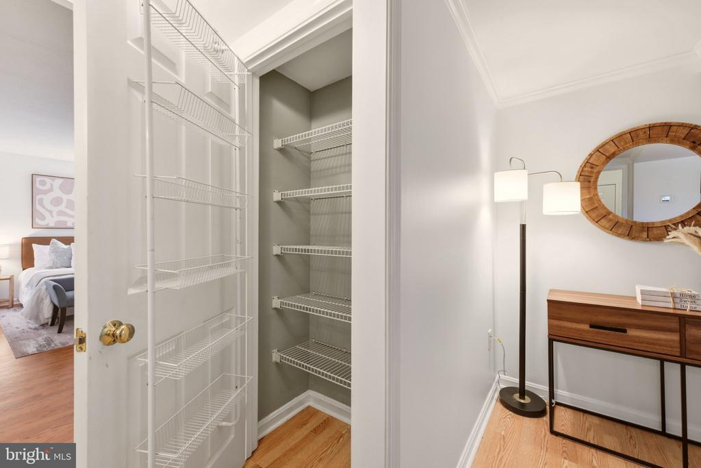 545 E BRADDOCK ROAD Unit: 408