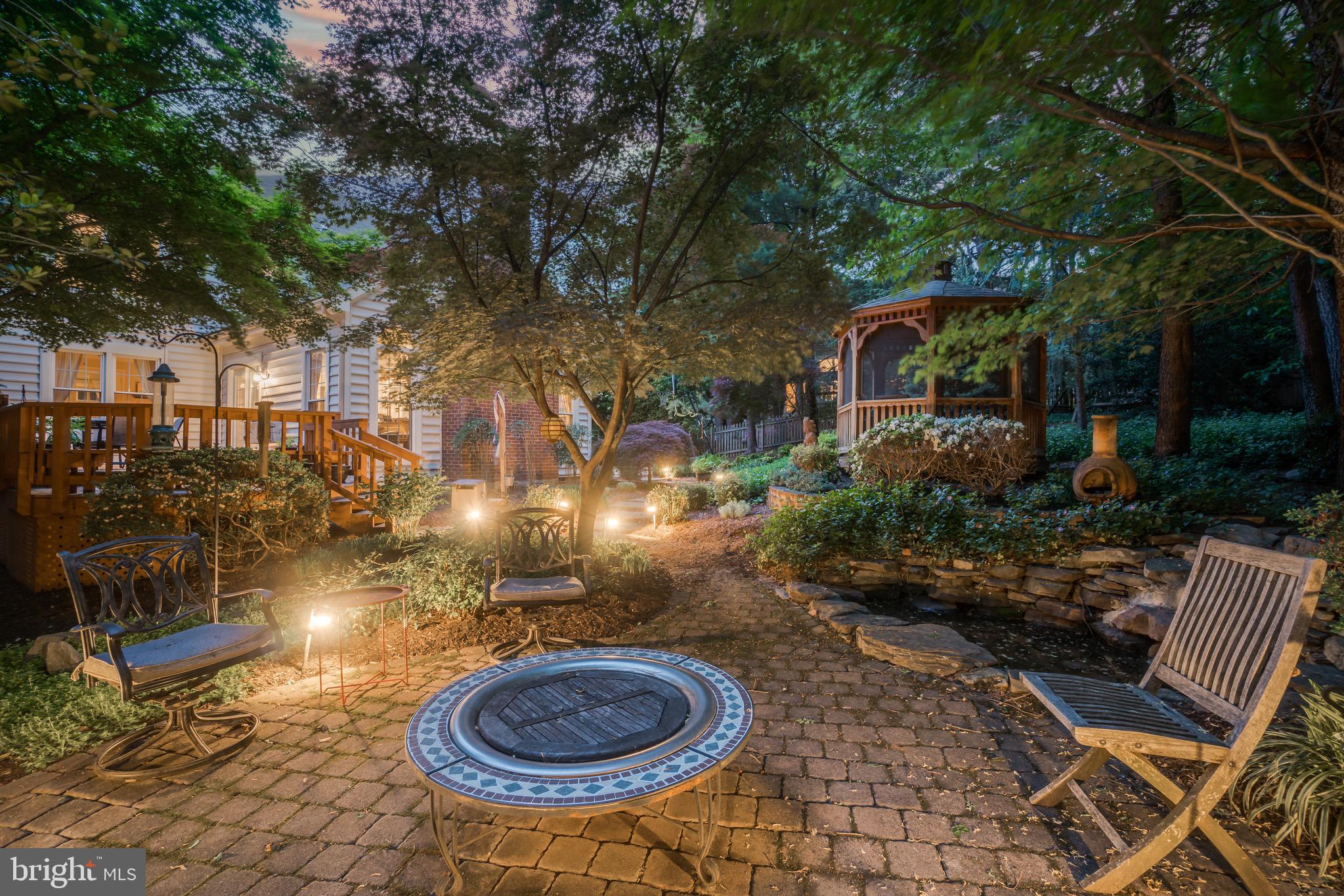 724 Old Hunt Way