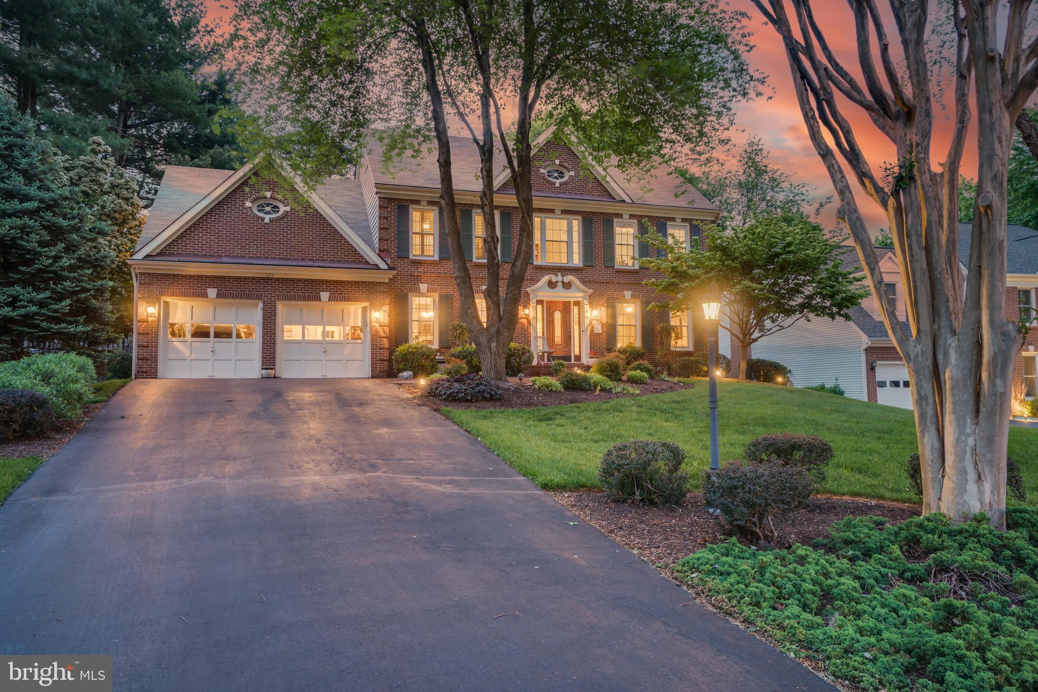 724 Old Hunt Way