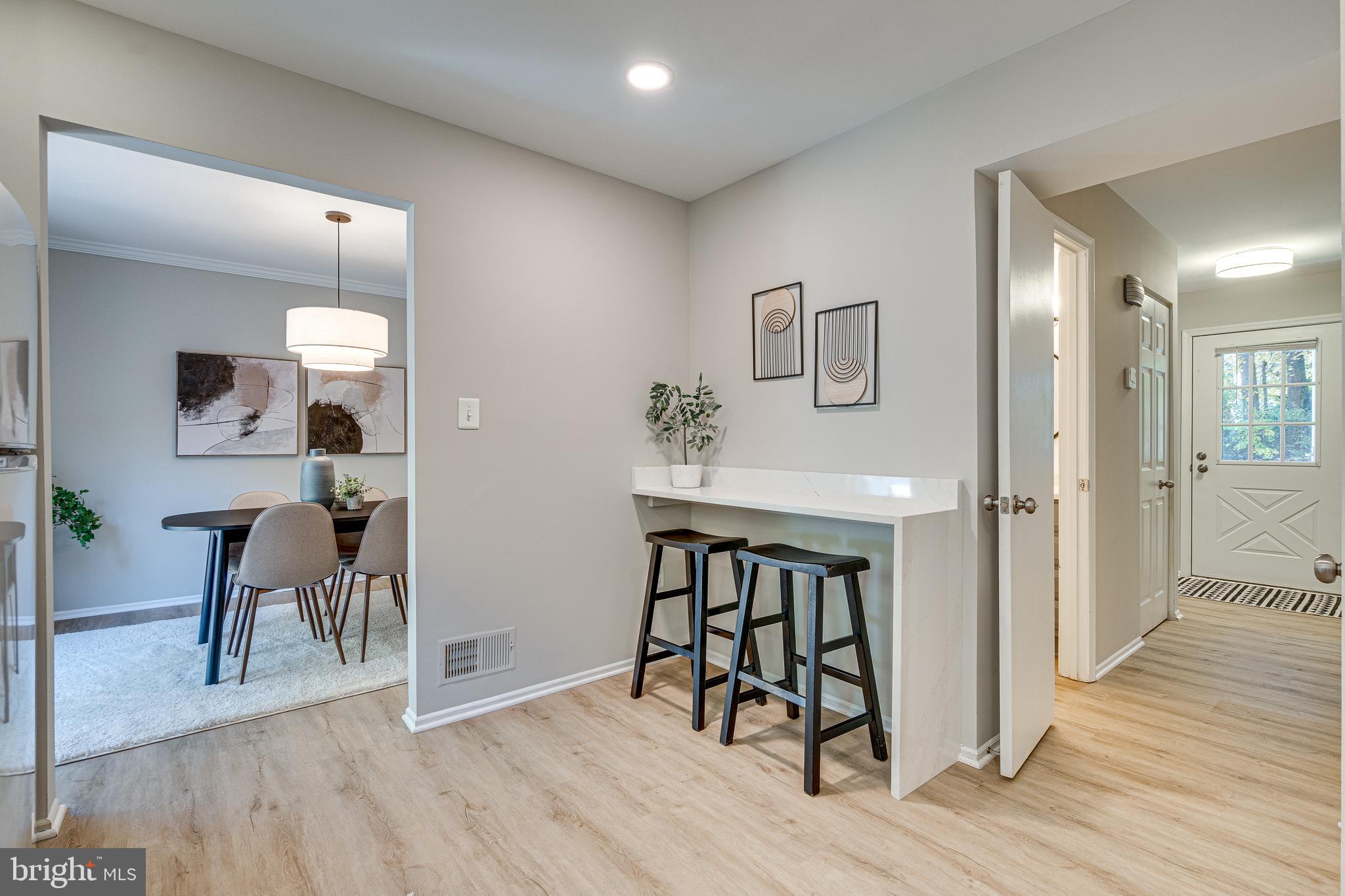 10182 Sassafras Woods Ct