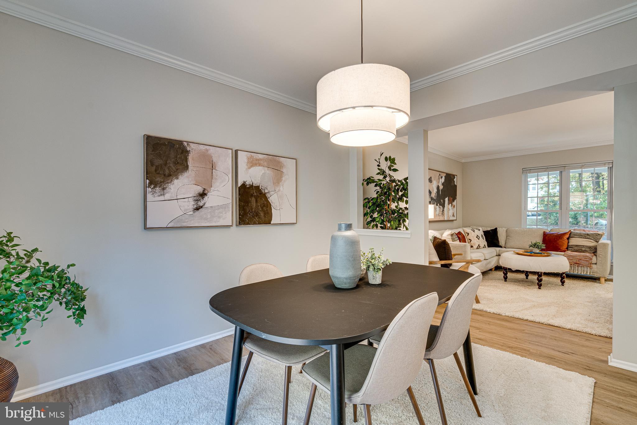 10182 Sassafras Woods Ct