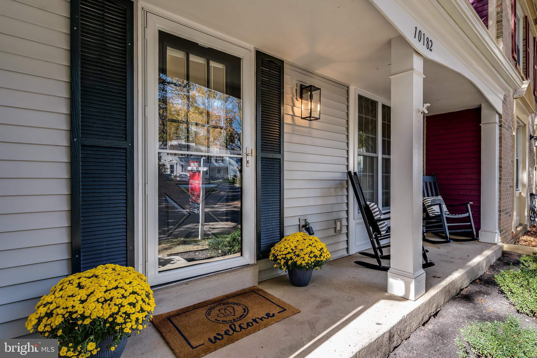 10182 Sassafras Woods Ct