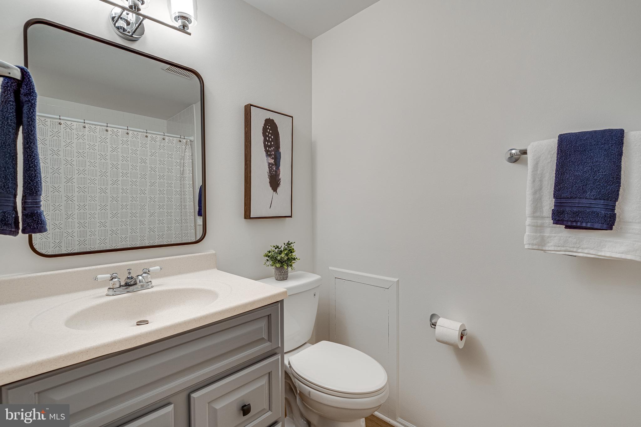 10182 Sassafras Woods Ct