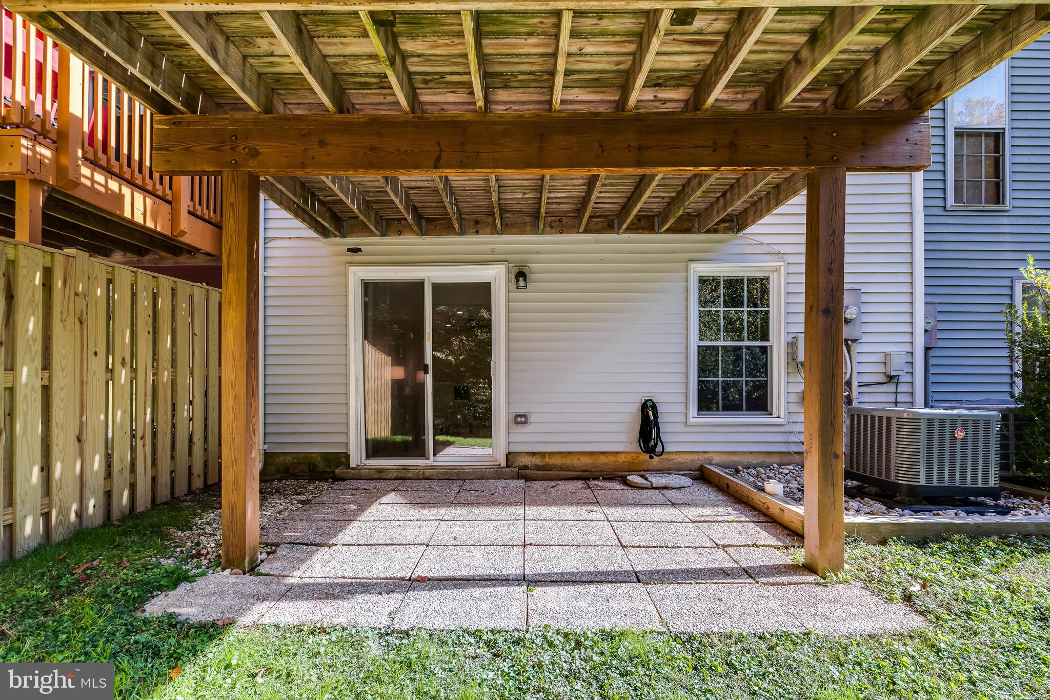 10182 Sassafras Woods Ct