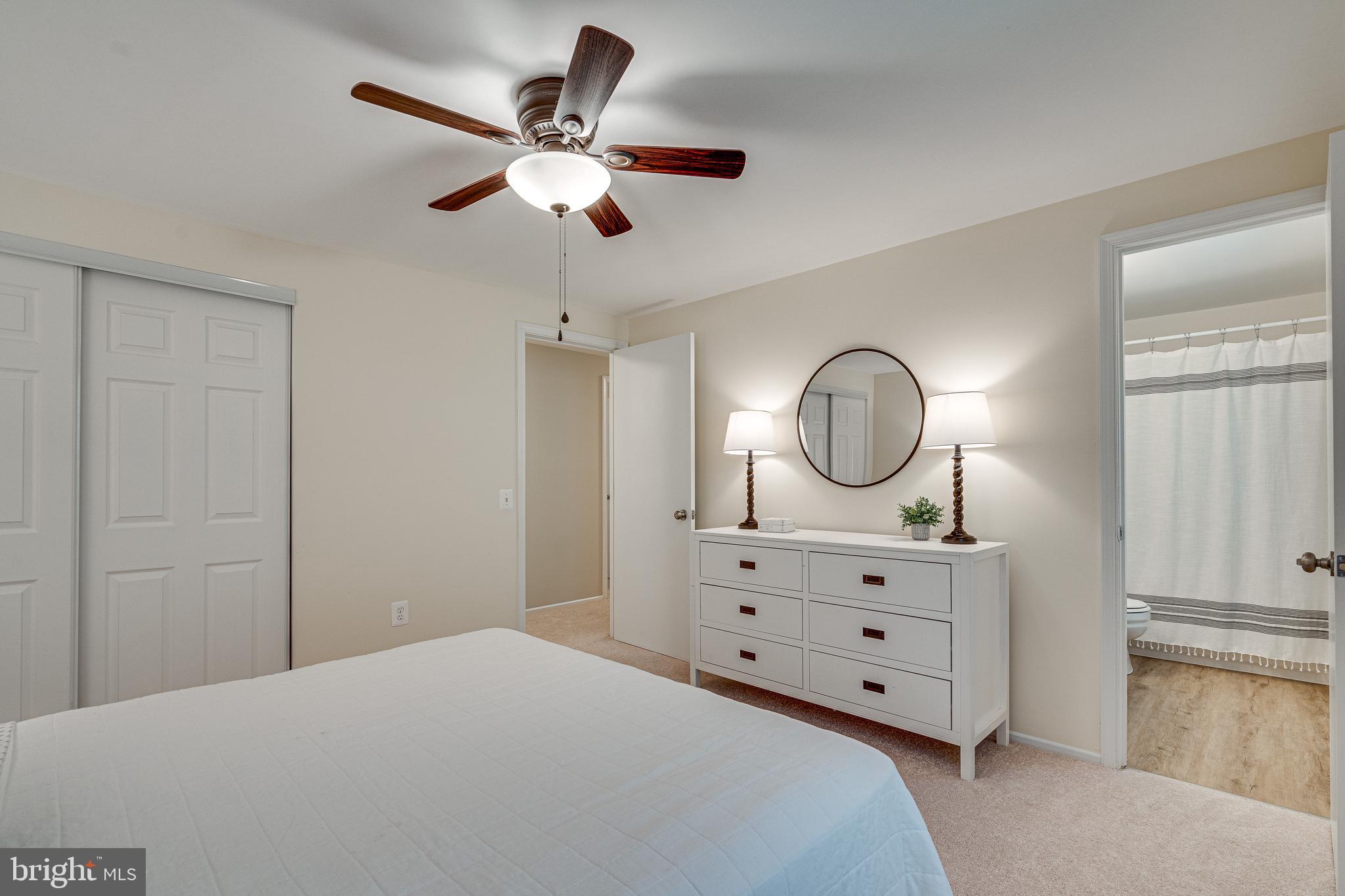 10182 Sassafras Woods Ct