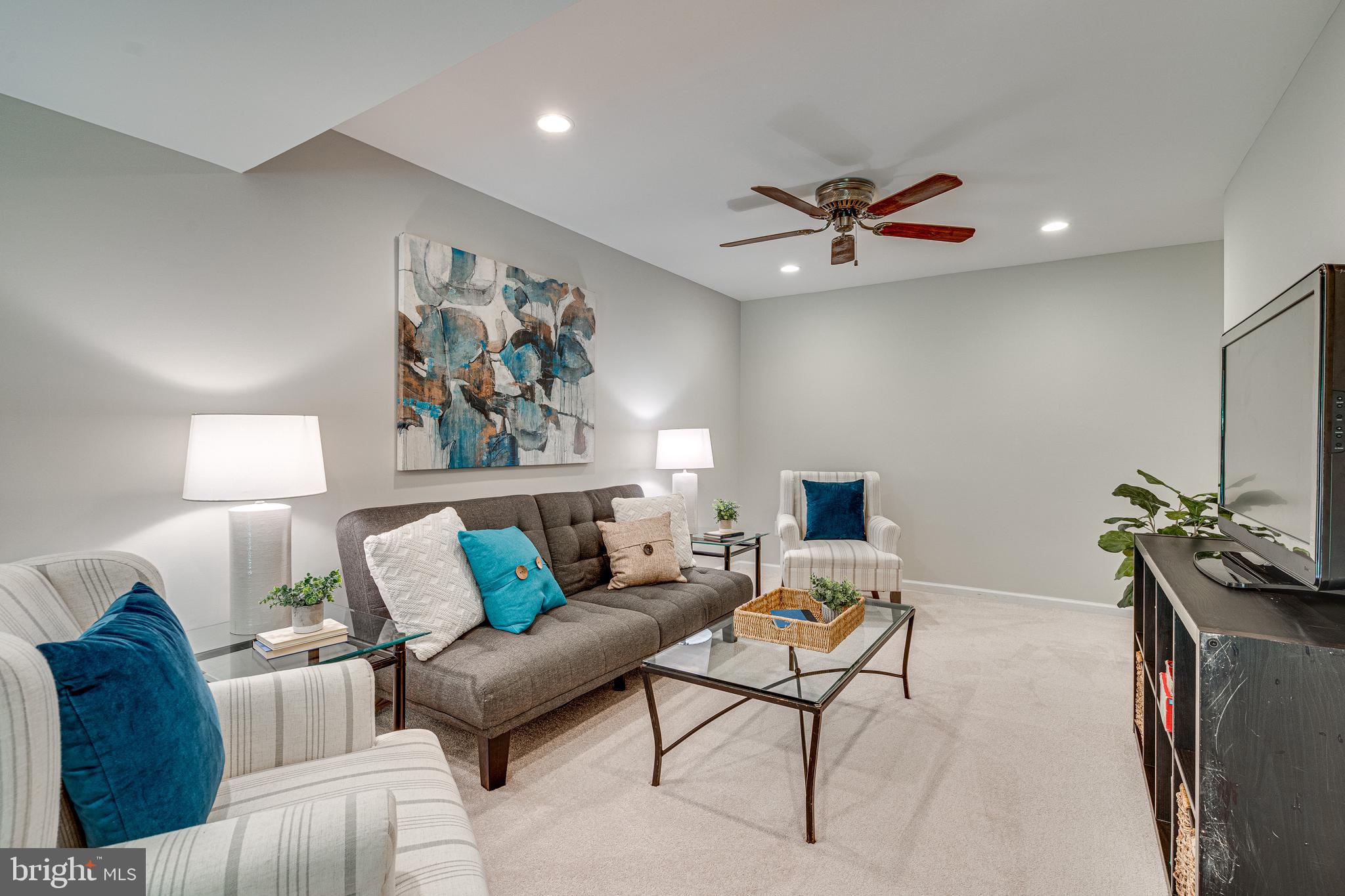 10182 Sassafras Woods Ct