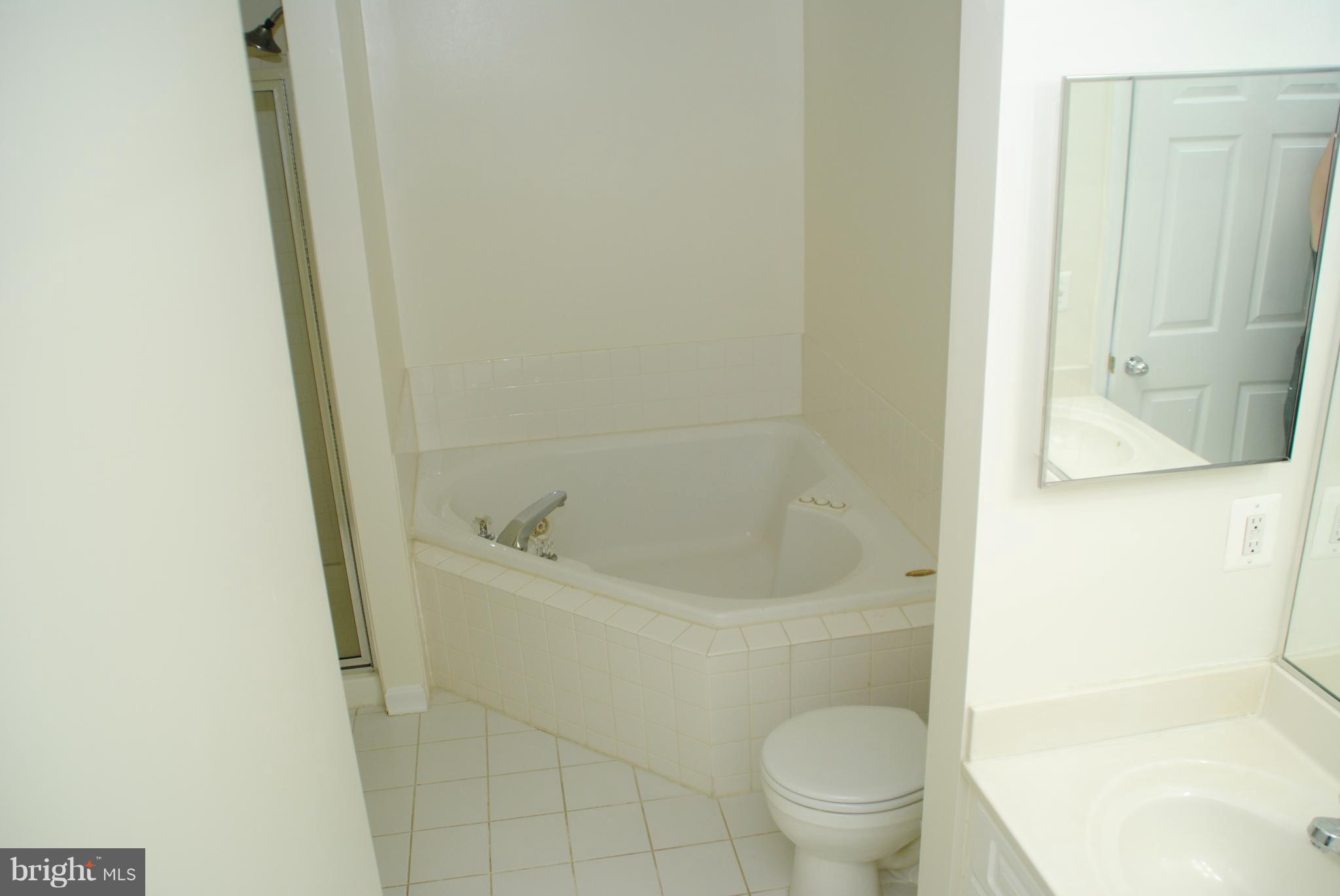 2664 Manhattan Pl #304