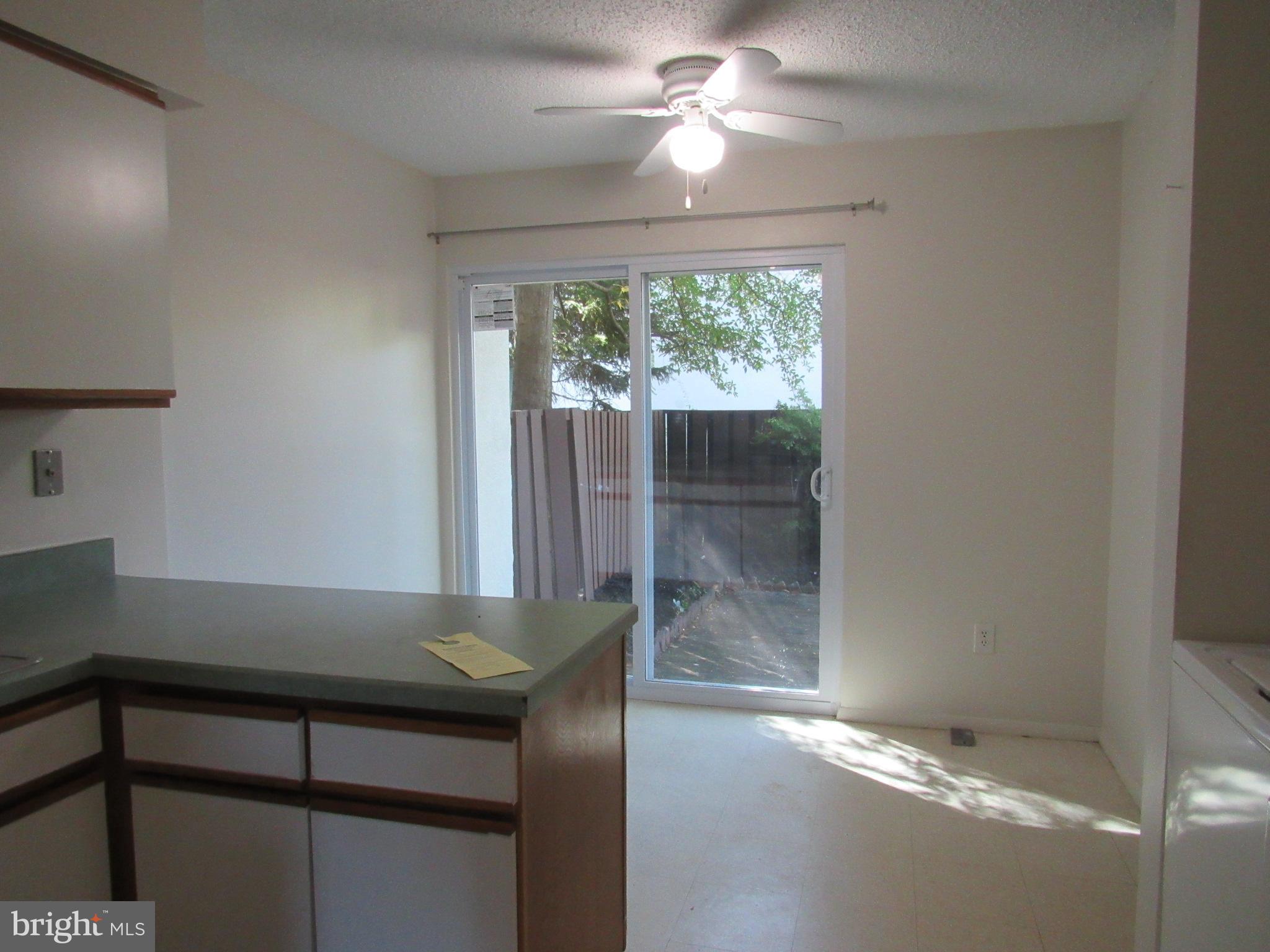 2202 Southgate Sq