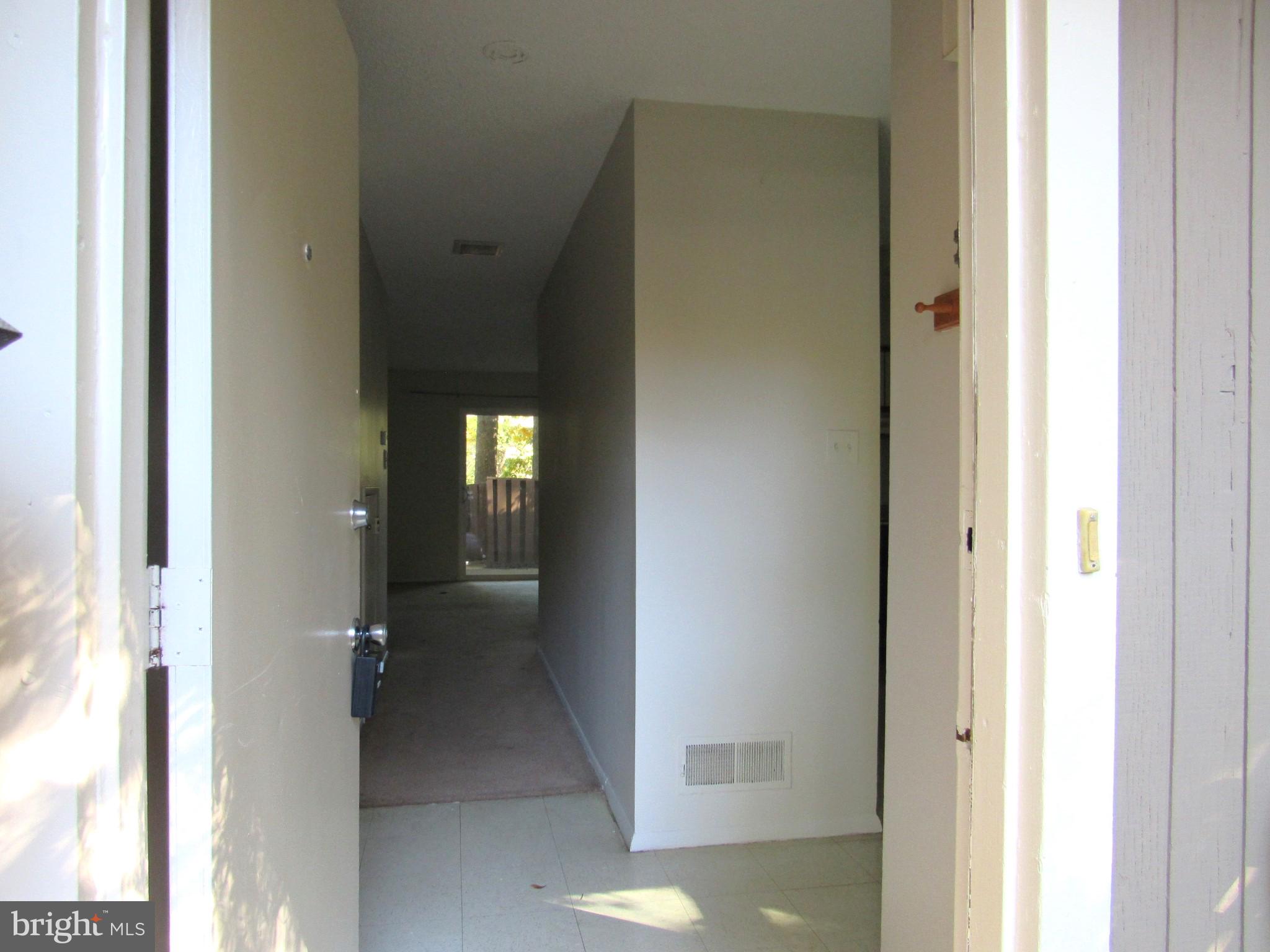 2202 Southgate Sq