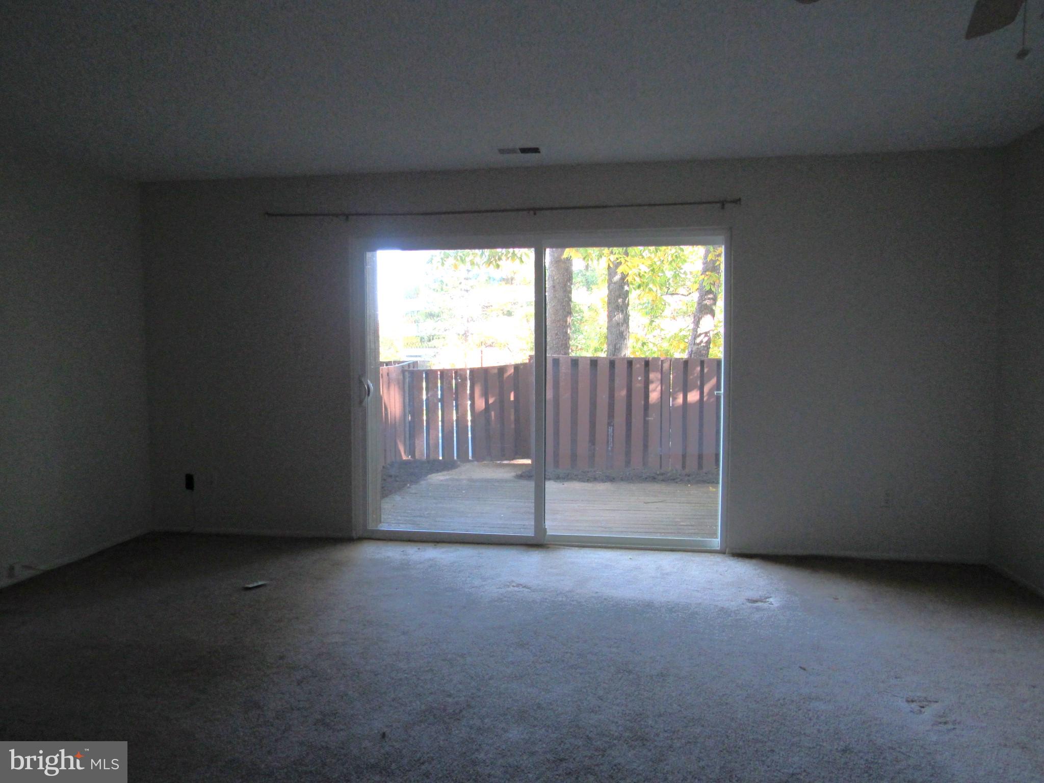 2202 Southgate Sq