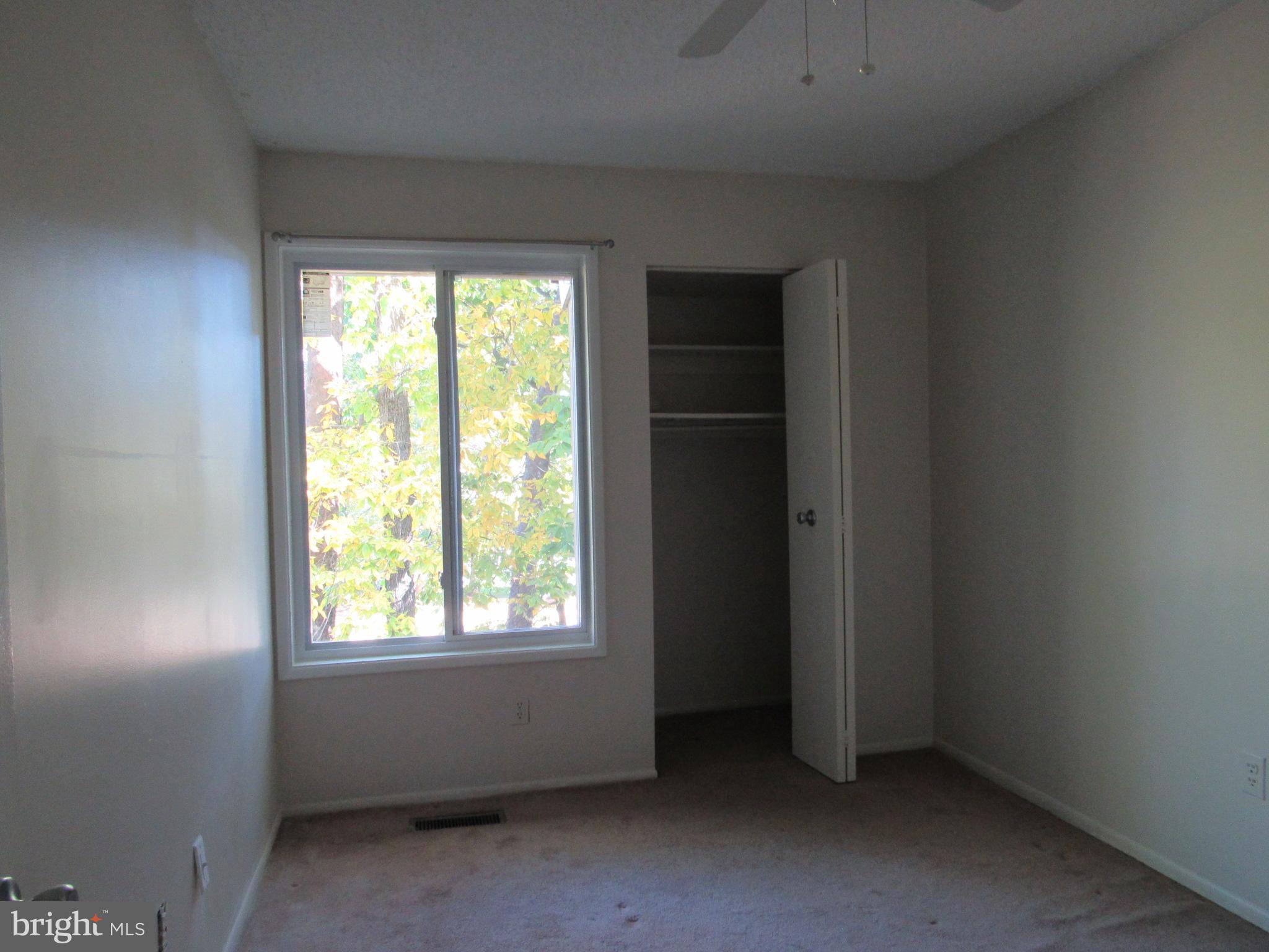 2202 Southgate Sq