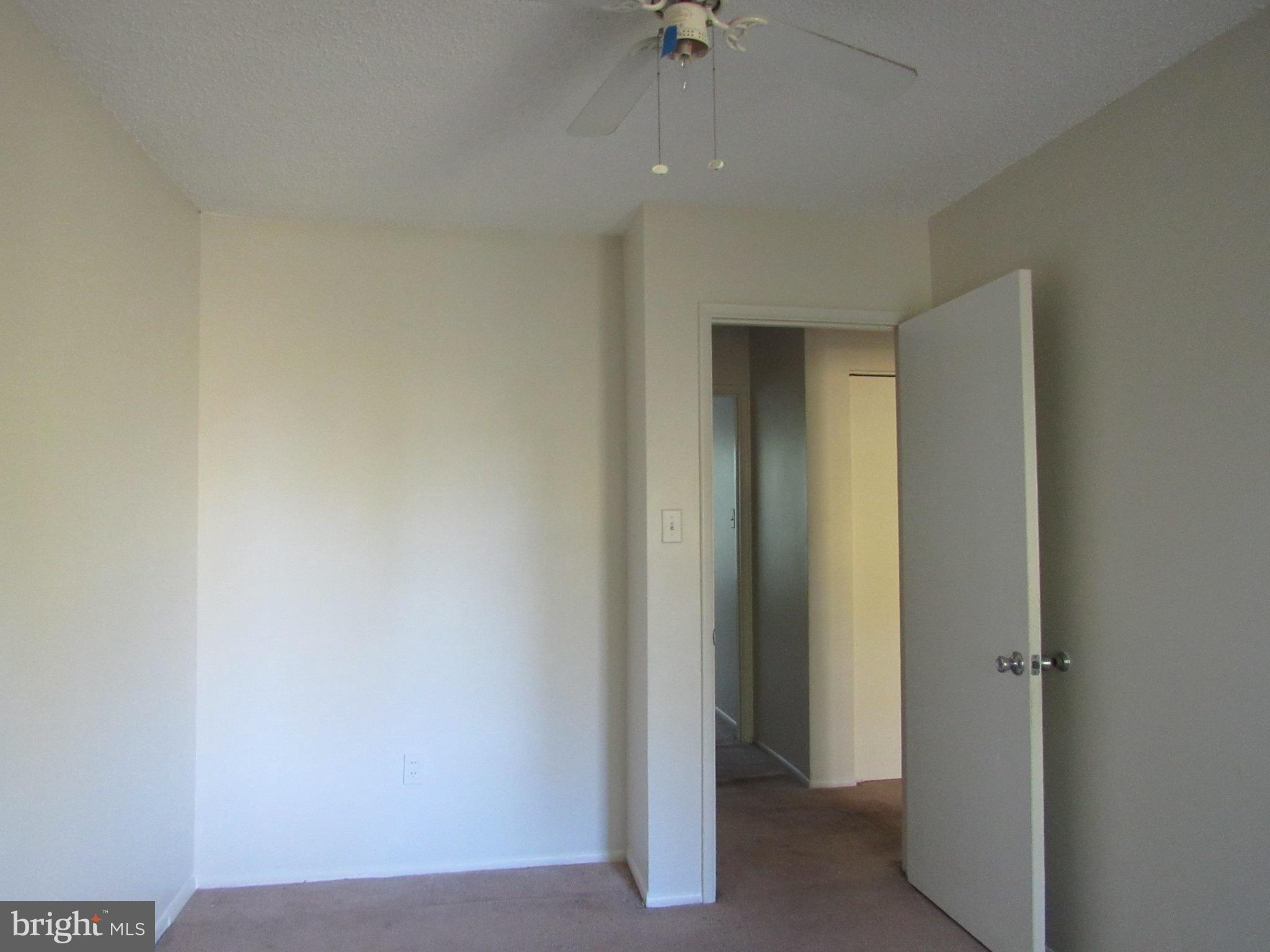 2202 Southgate Sq