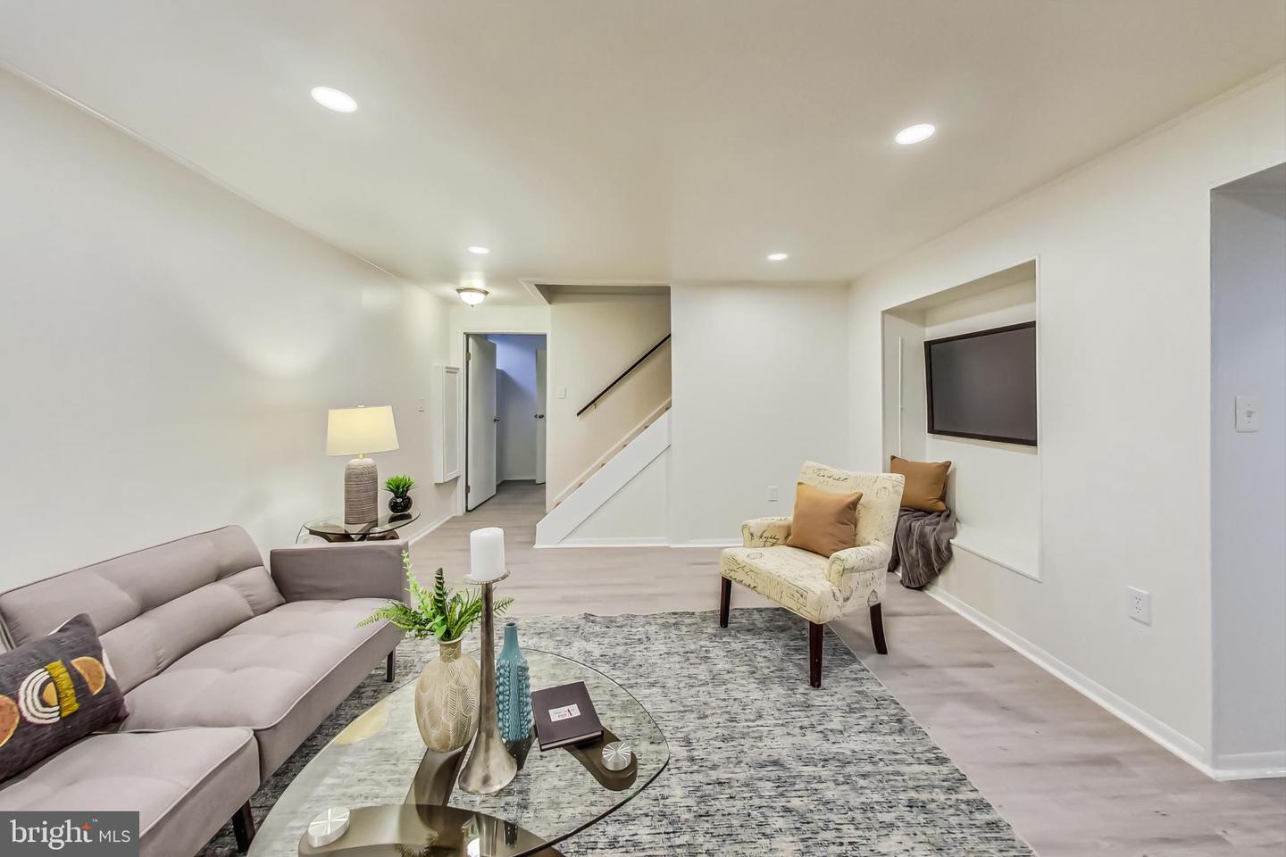 709 Campbell Way