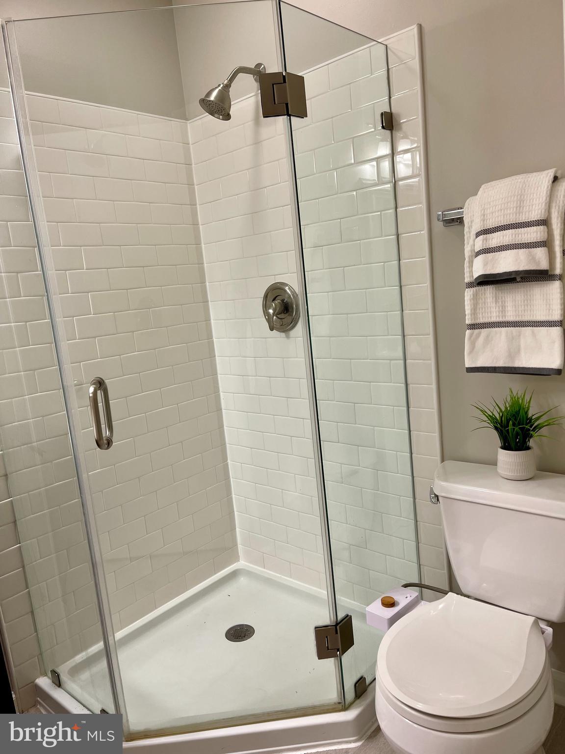6919-H Victoria Dr #6919-H