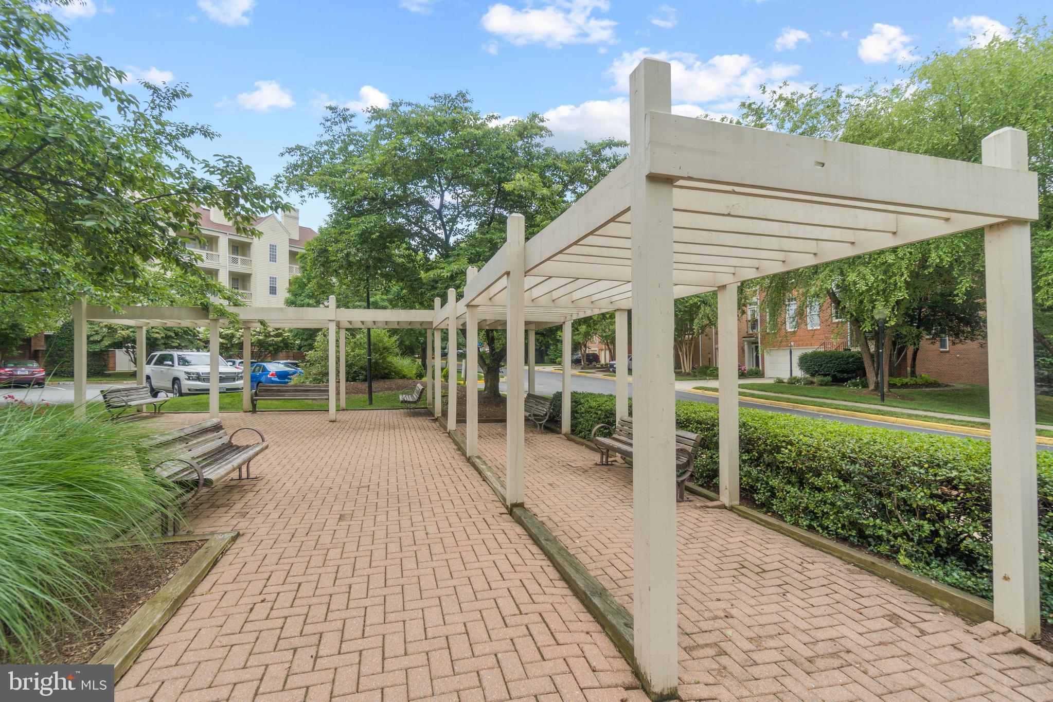 1301 GARDEN WALL CT #901