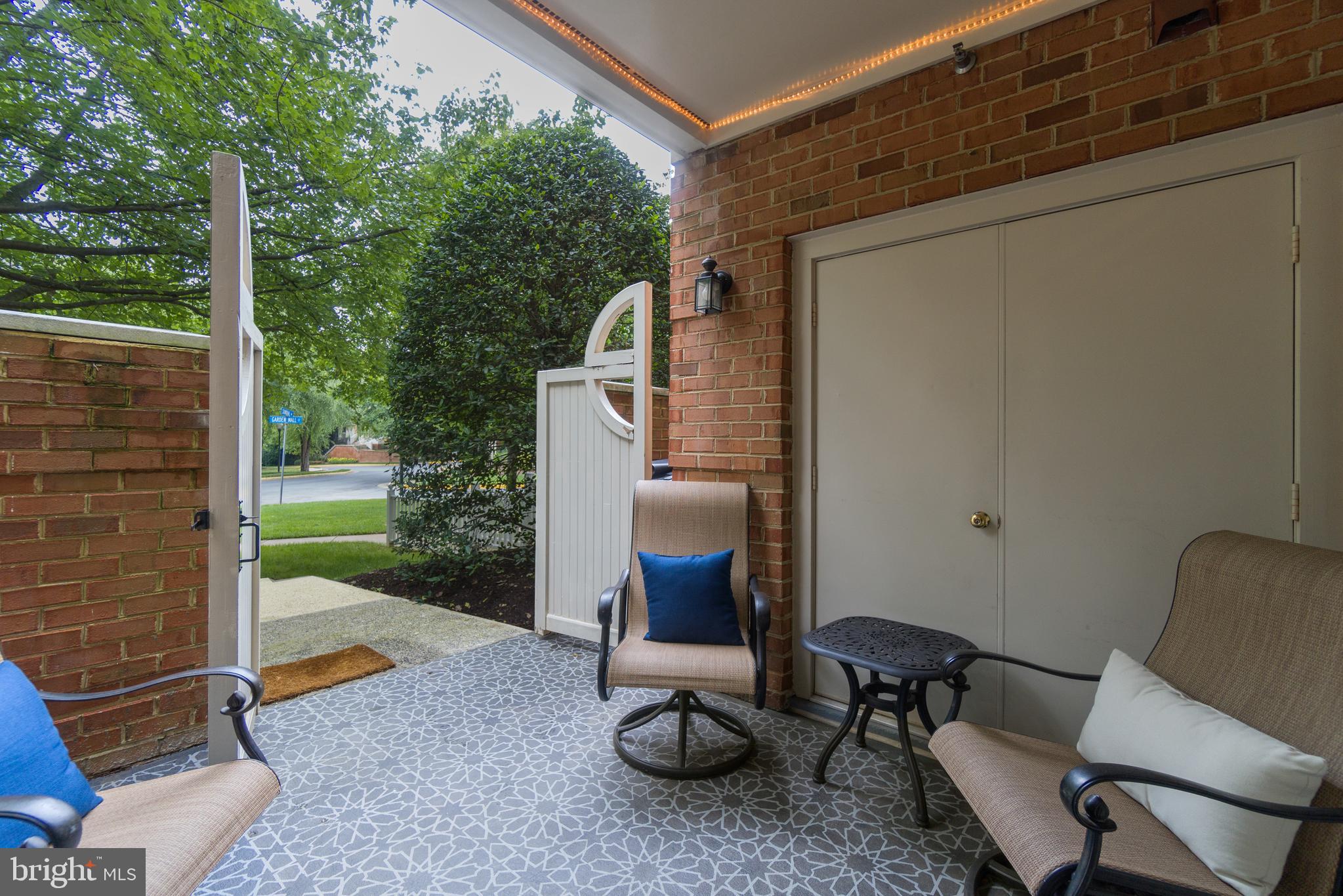 1301 GARDEN WALL CT #901