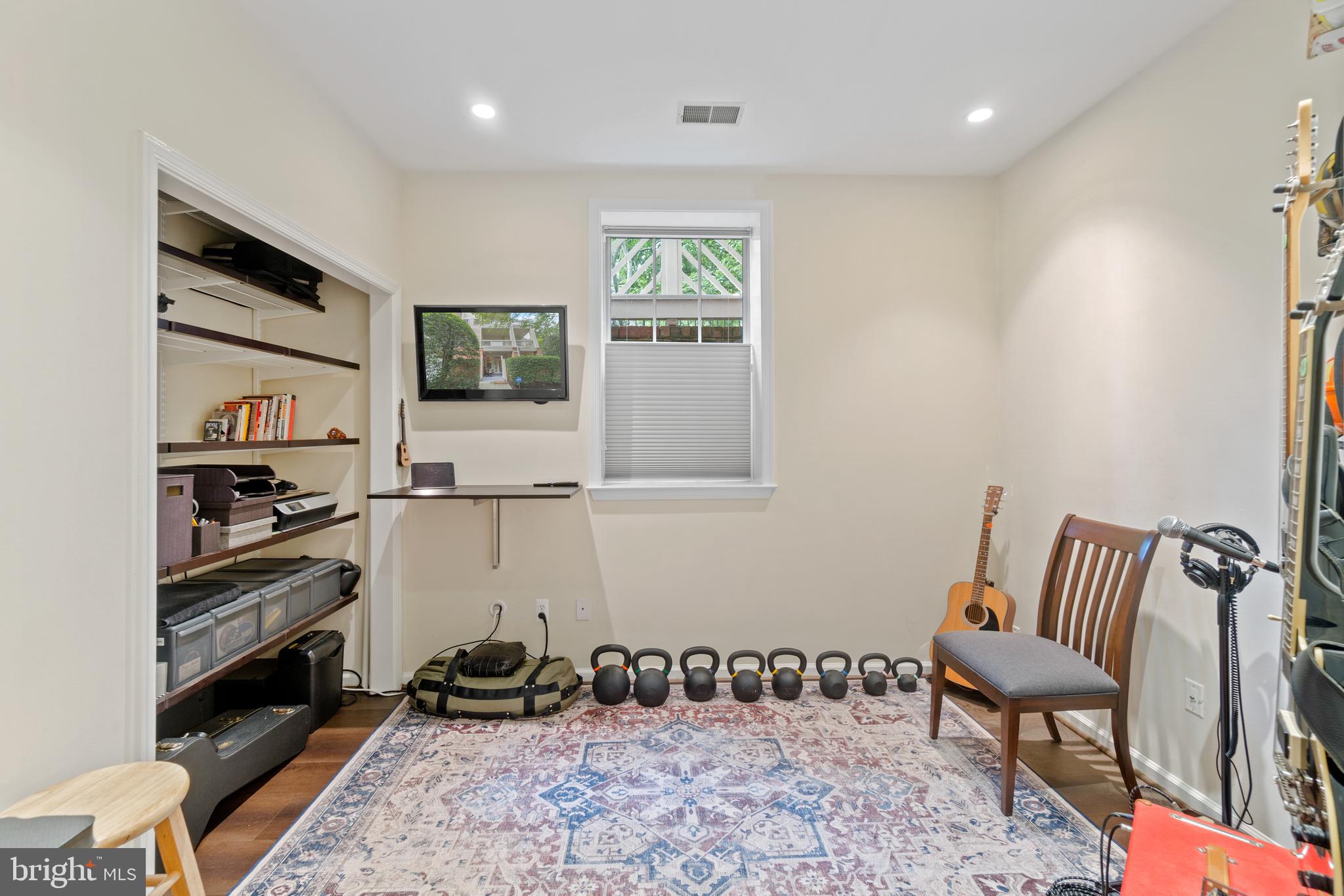 1301 GARDEN WALL CT #901