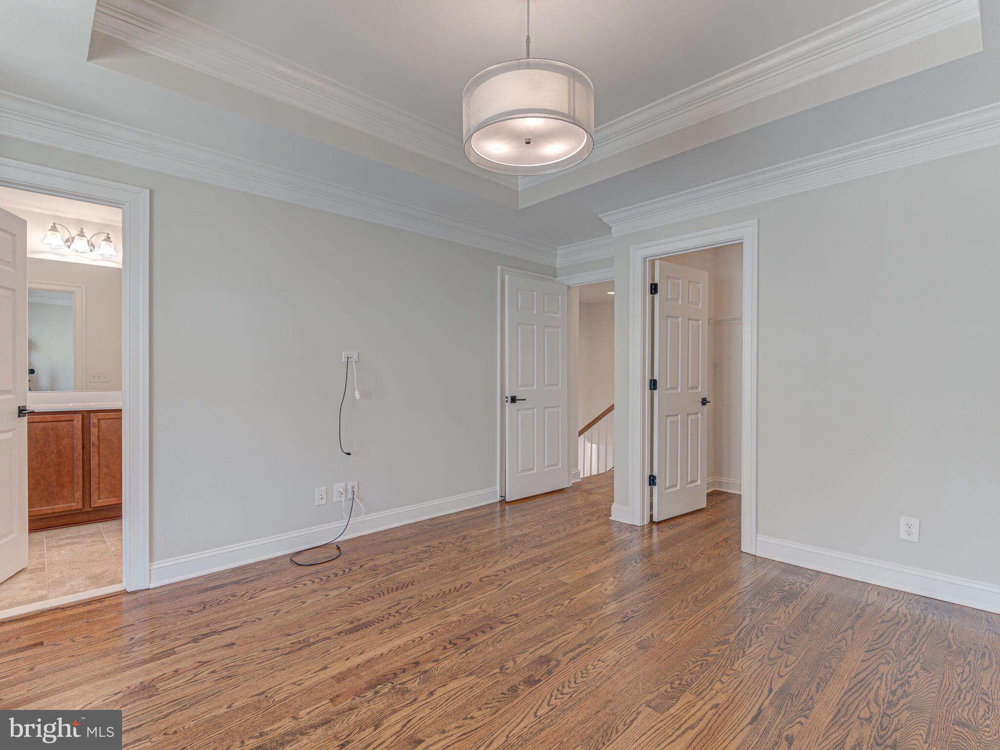 9453 Canonbury Sq