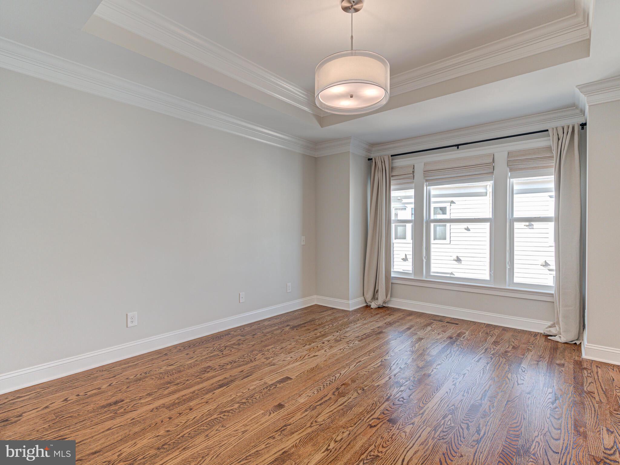 9453 Canonbury Sq