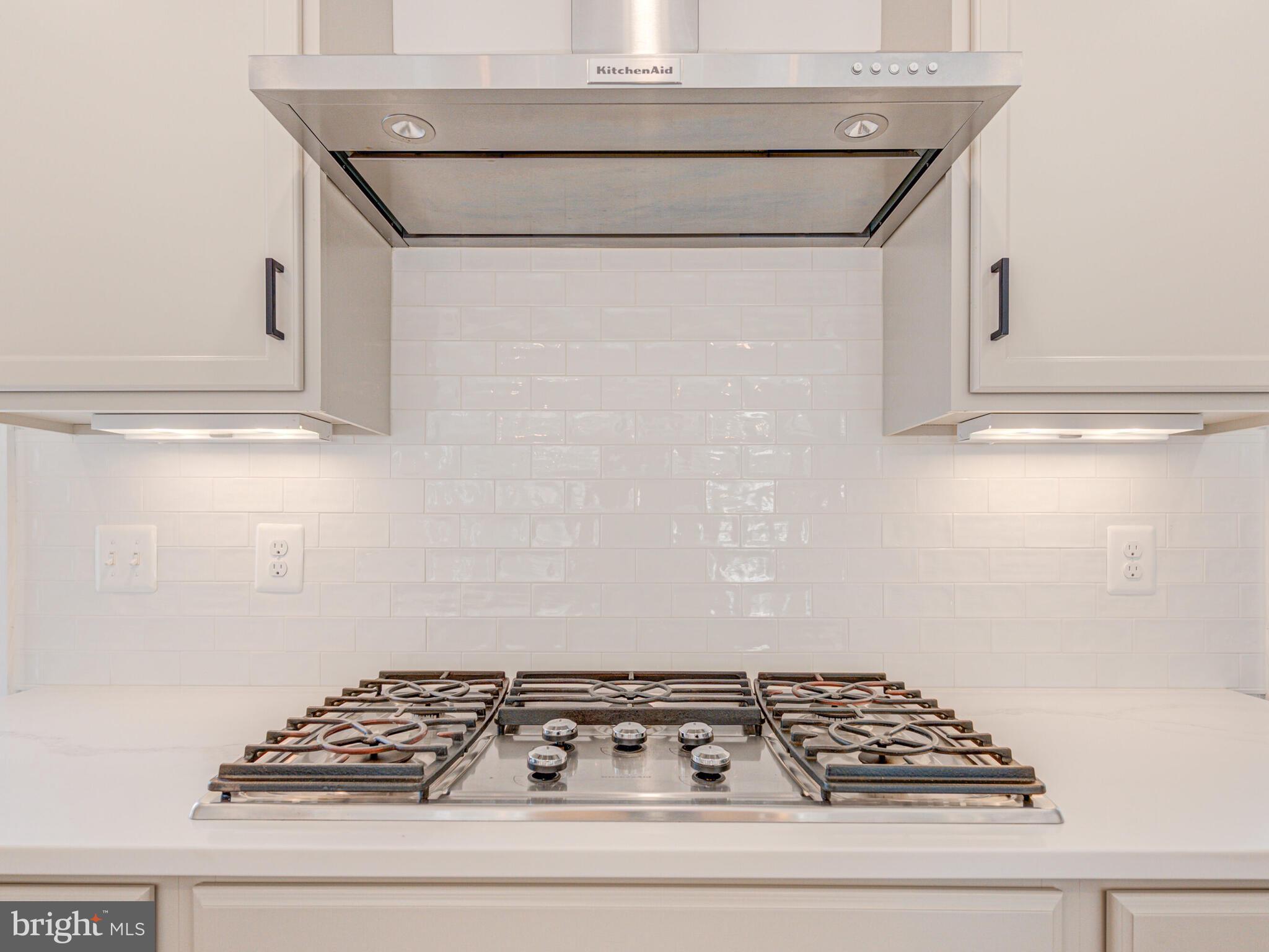 9453 Canonbury Sq