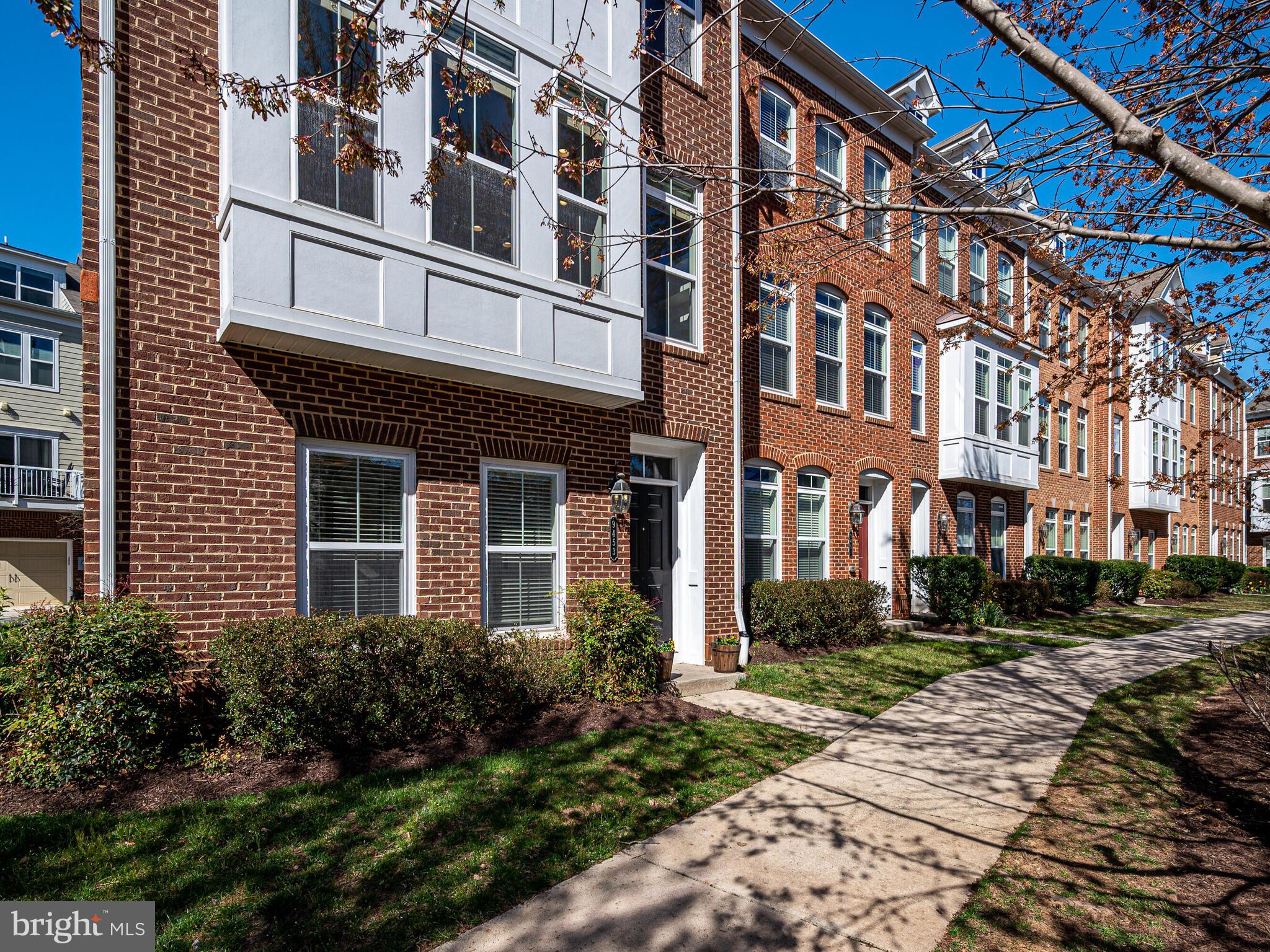 9453 Canonbury Sq