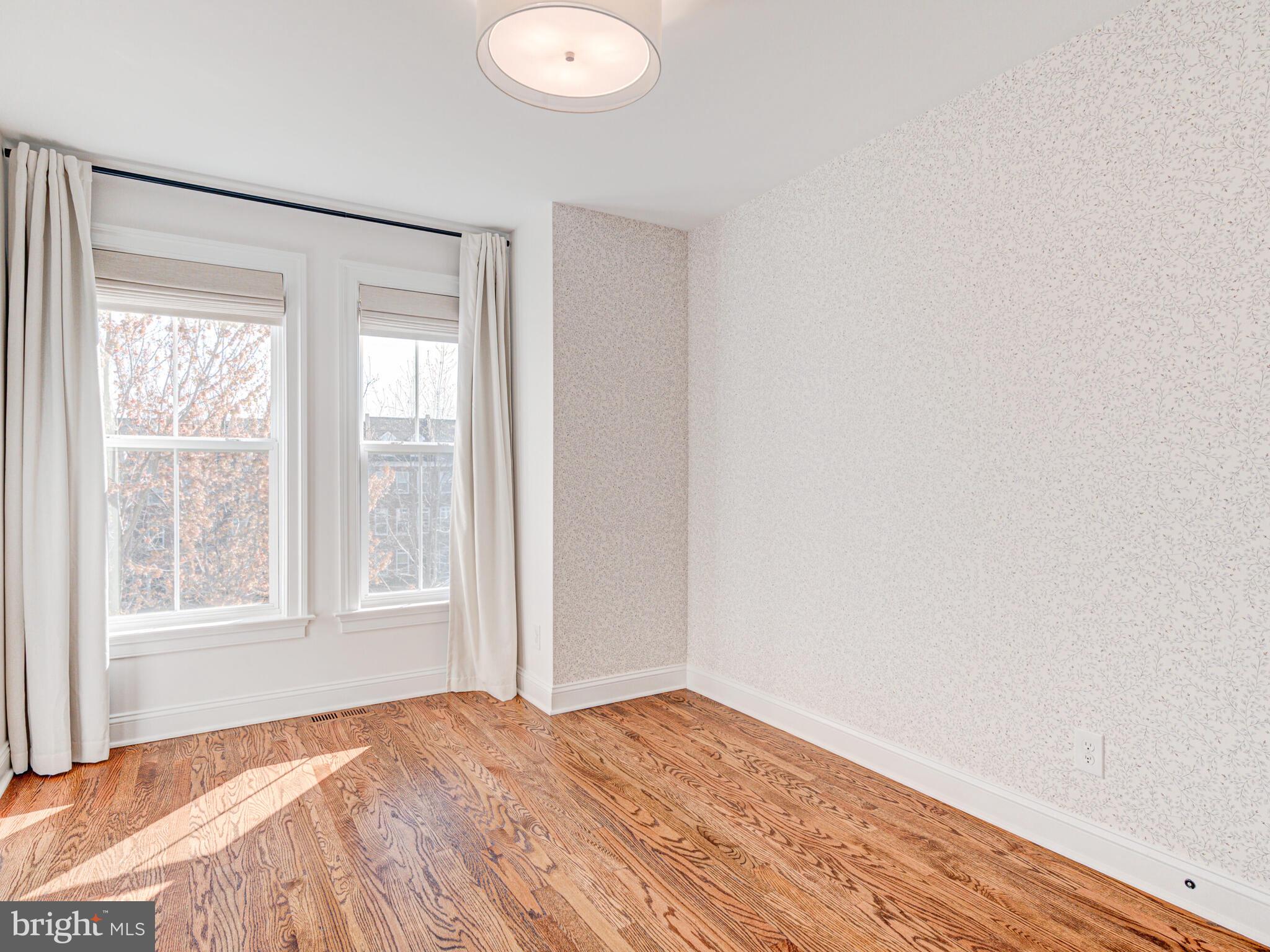 9453 Canonbury Sq