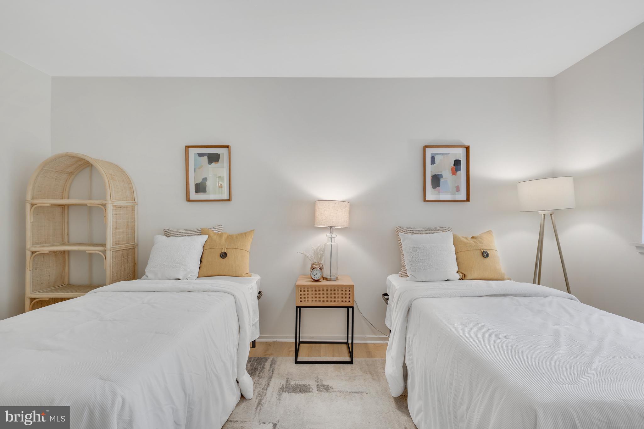 1669 Parkcrest #300