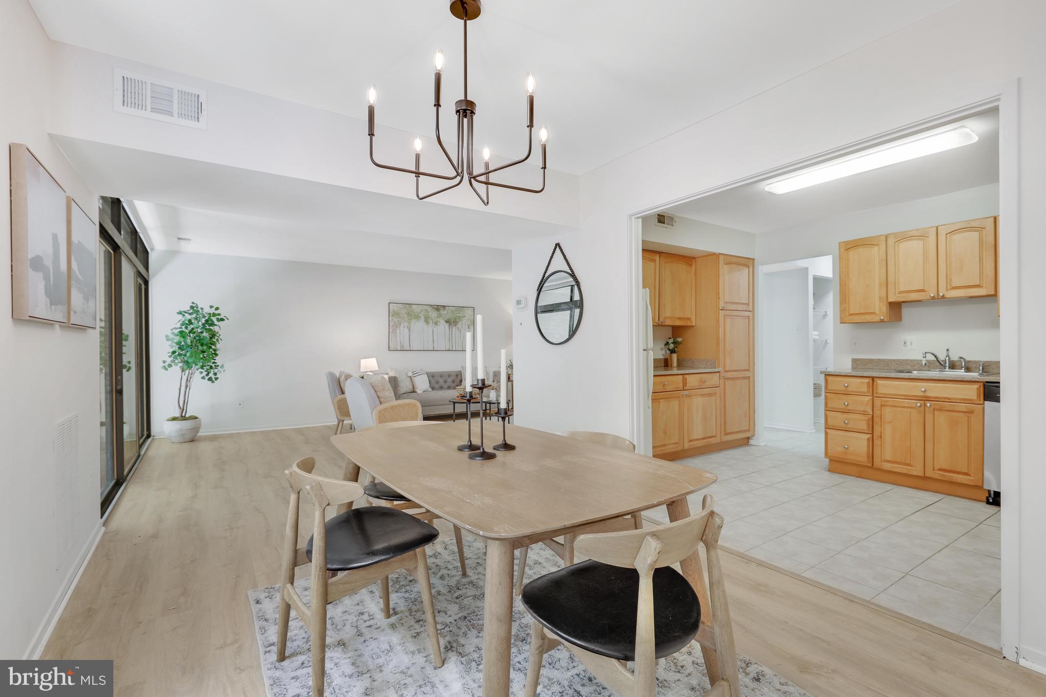 1669 Parkcrest #300