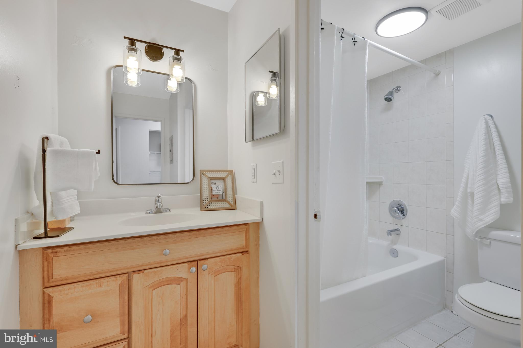 1669 Parkcrest #300