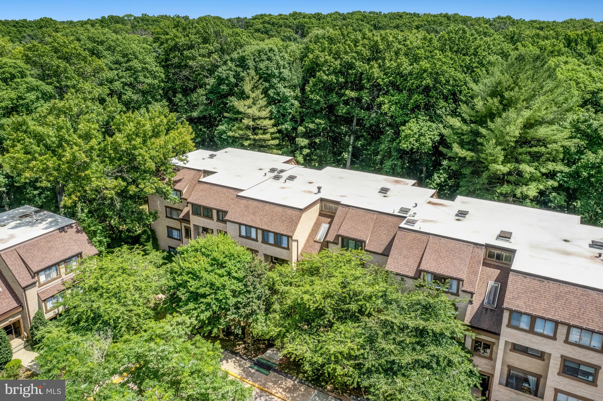 1669 Parkcrest #300
