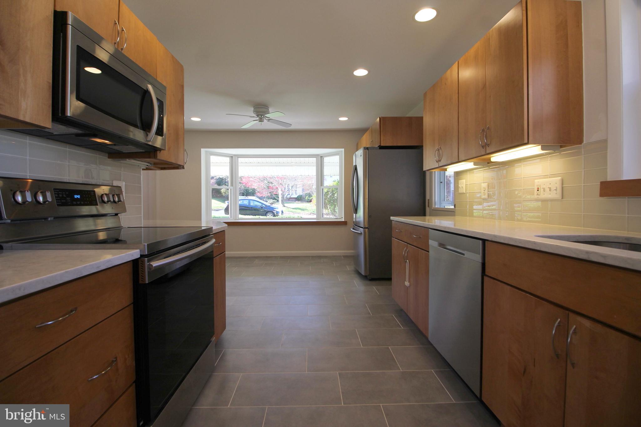 3807 IVYDALE DR