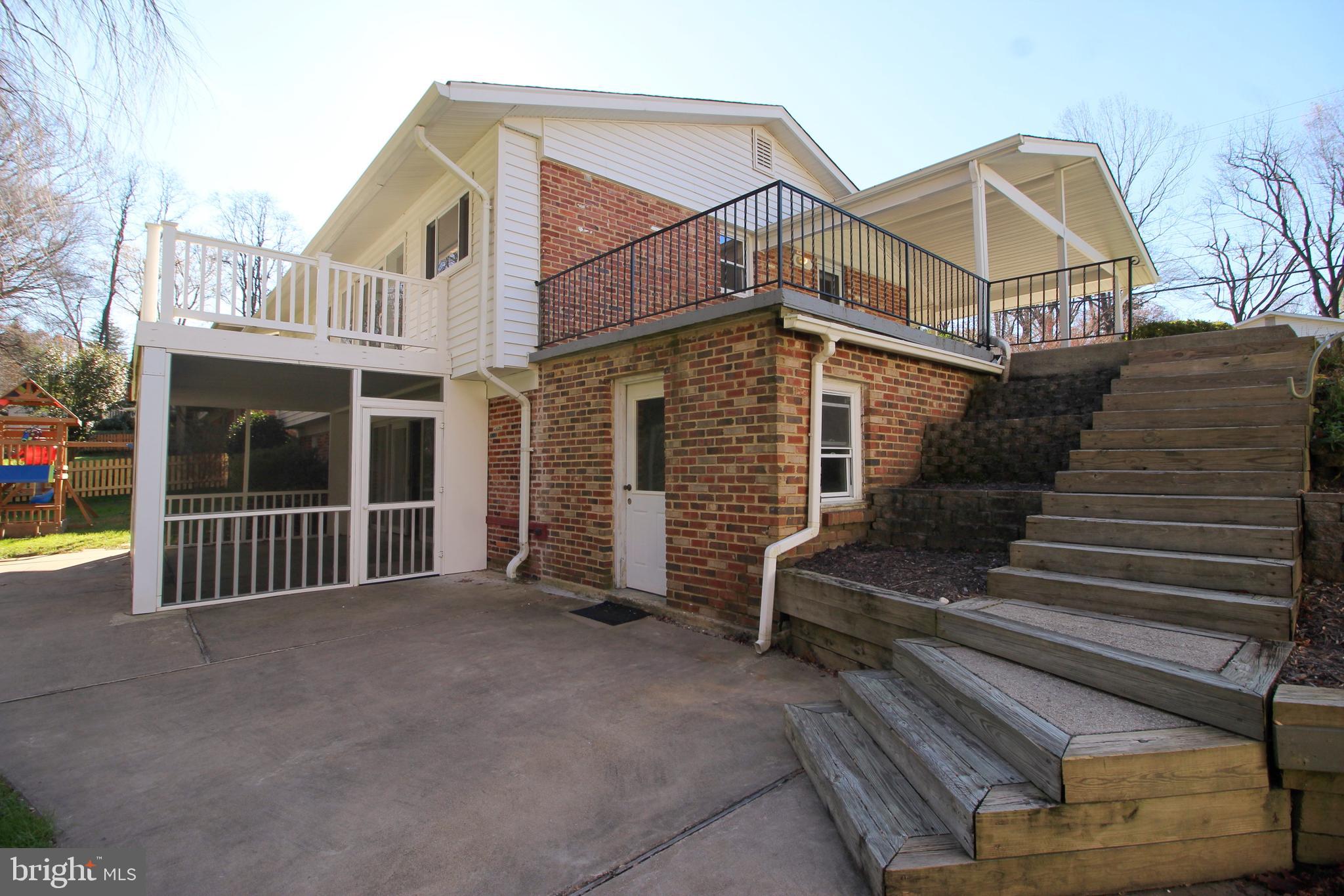 3807 IVYDALE DR