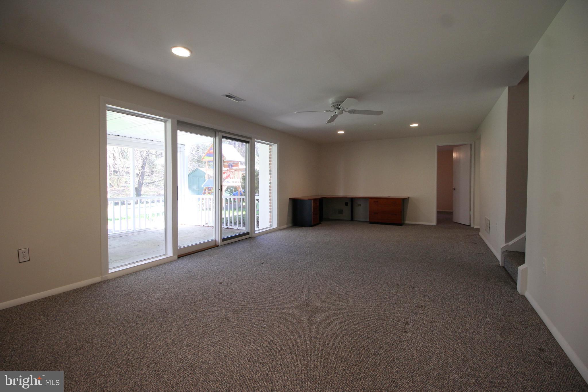 3807 IVYDALE DR
