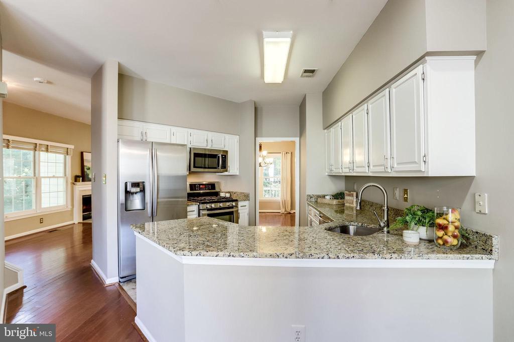 11401 HERITAGE OAK CT