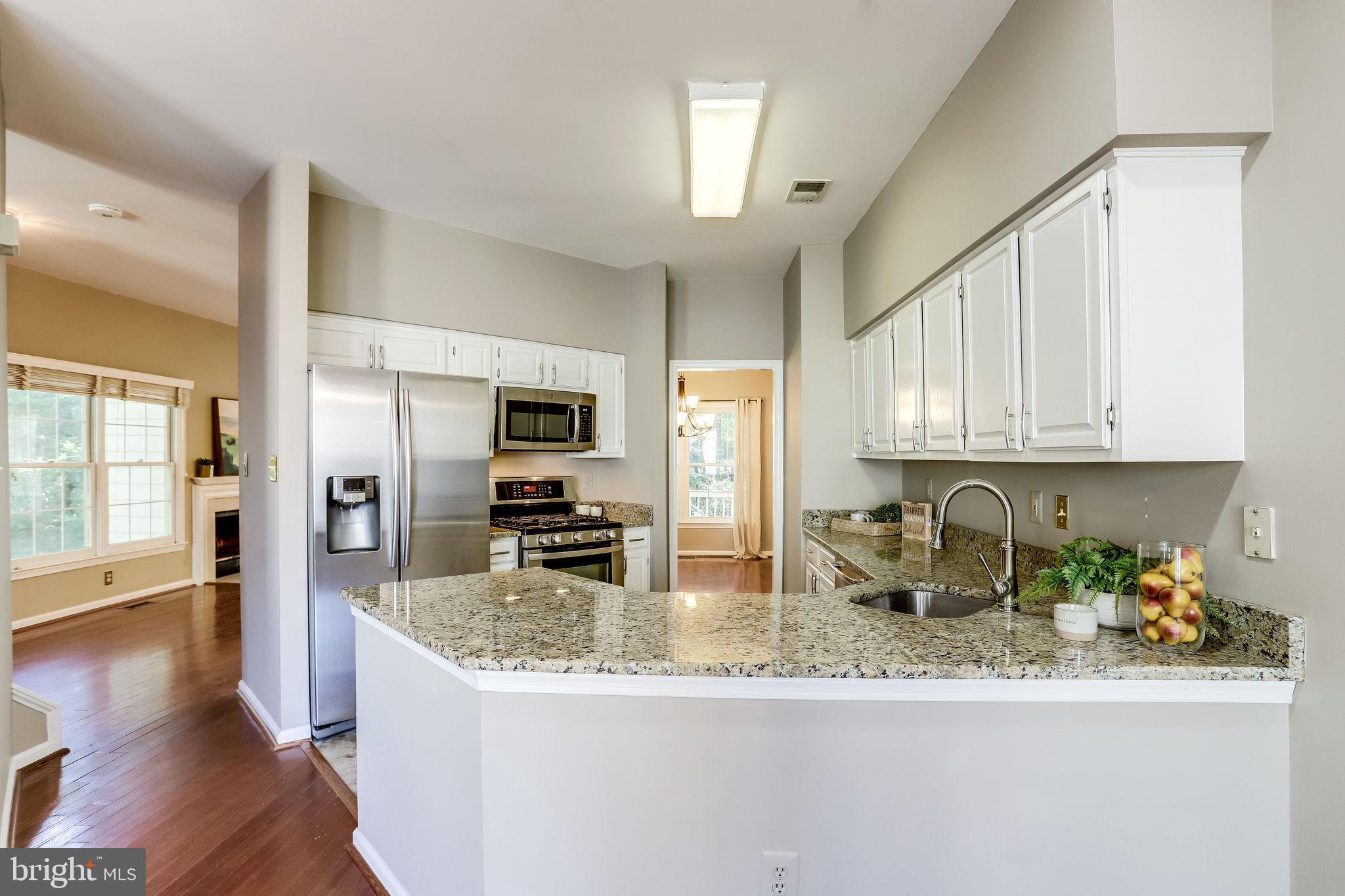 11401 HERITAGE OAK CT
