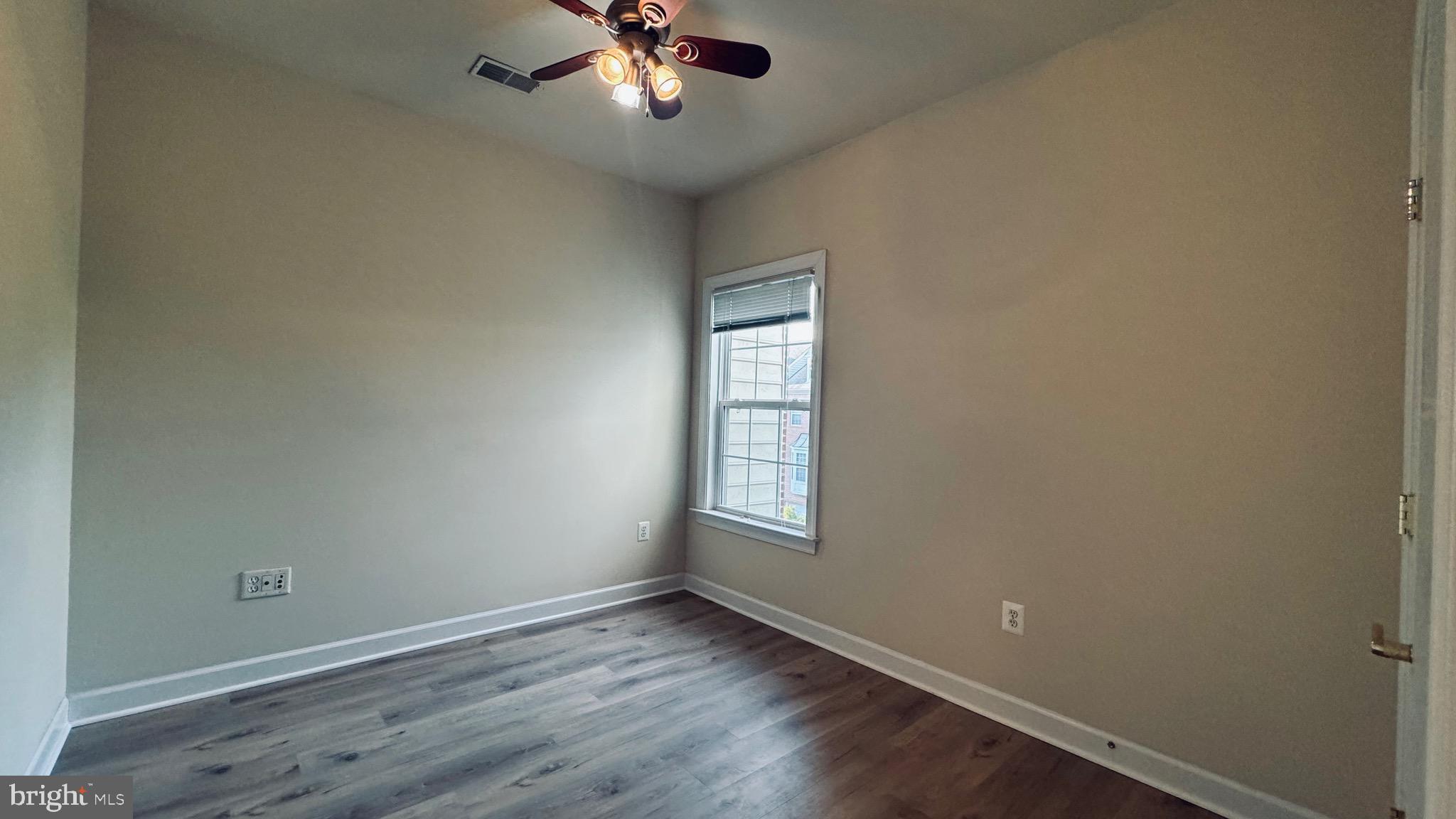 8853 MODANO PL