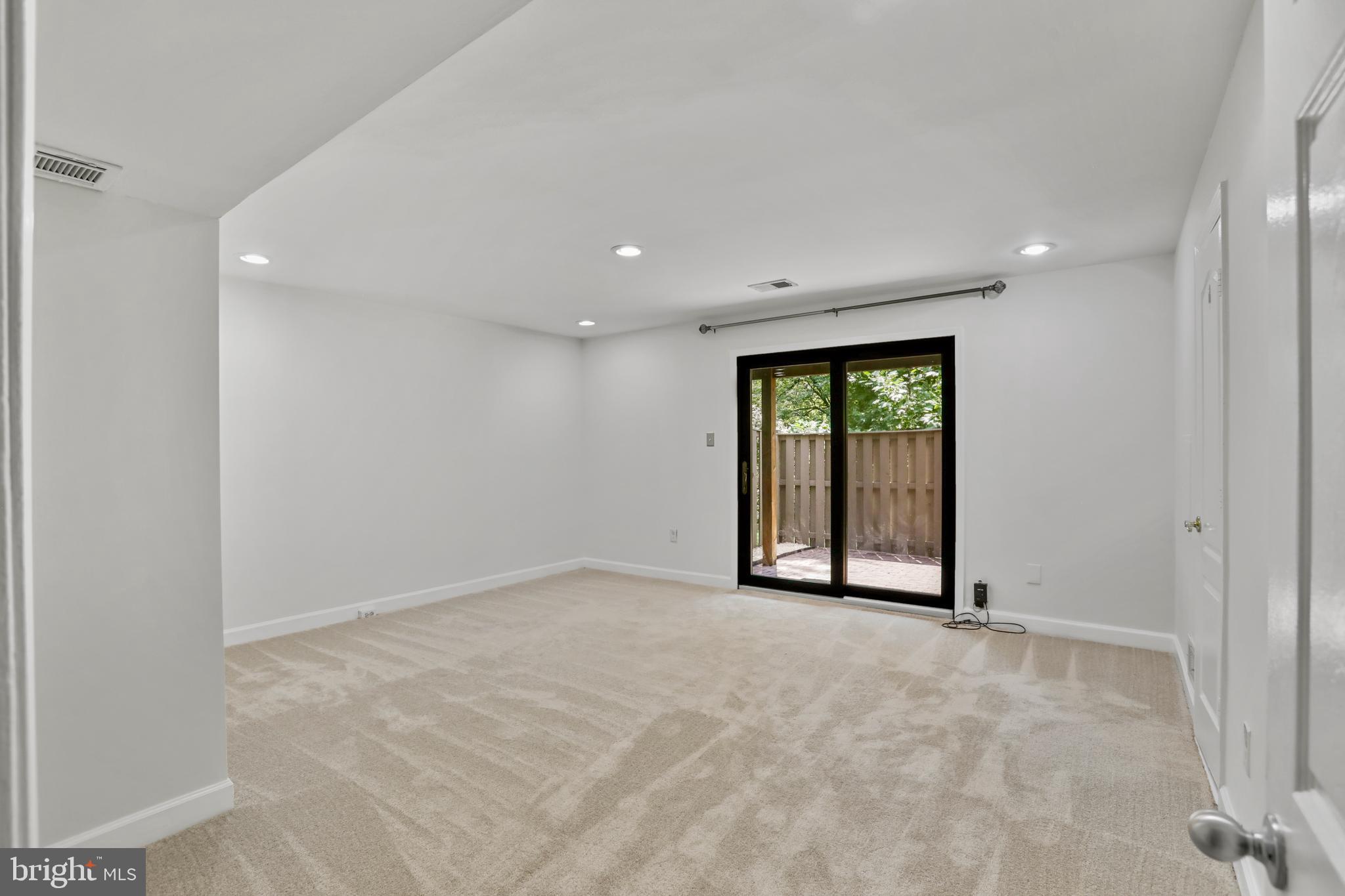 11170 Forest Edge Dr