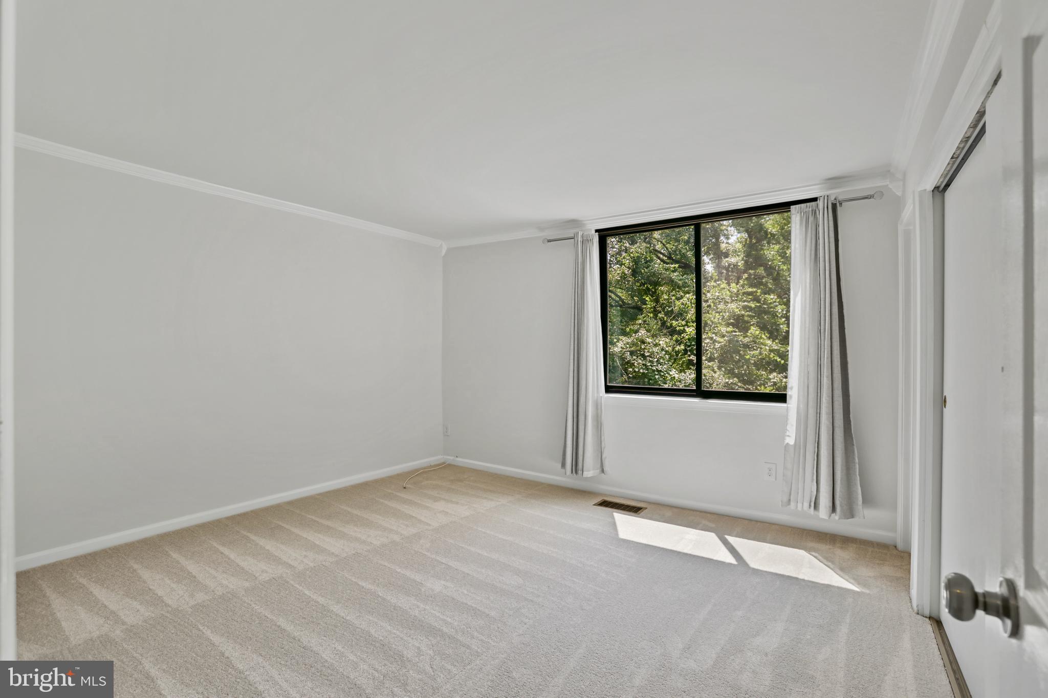 11170 Forest Edge Dr