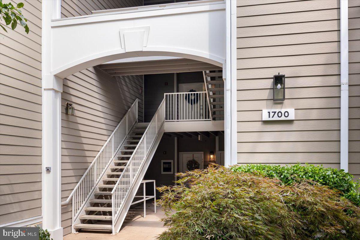 1700 Lake Shore Crest Dr #24