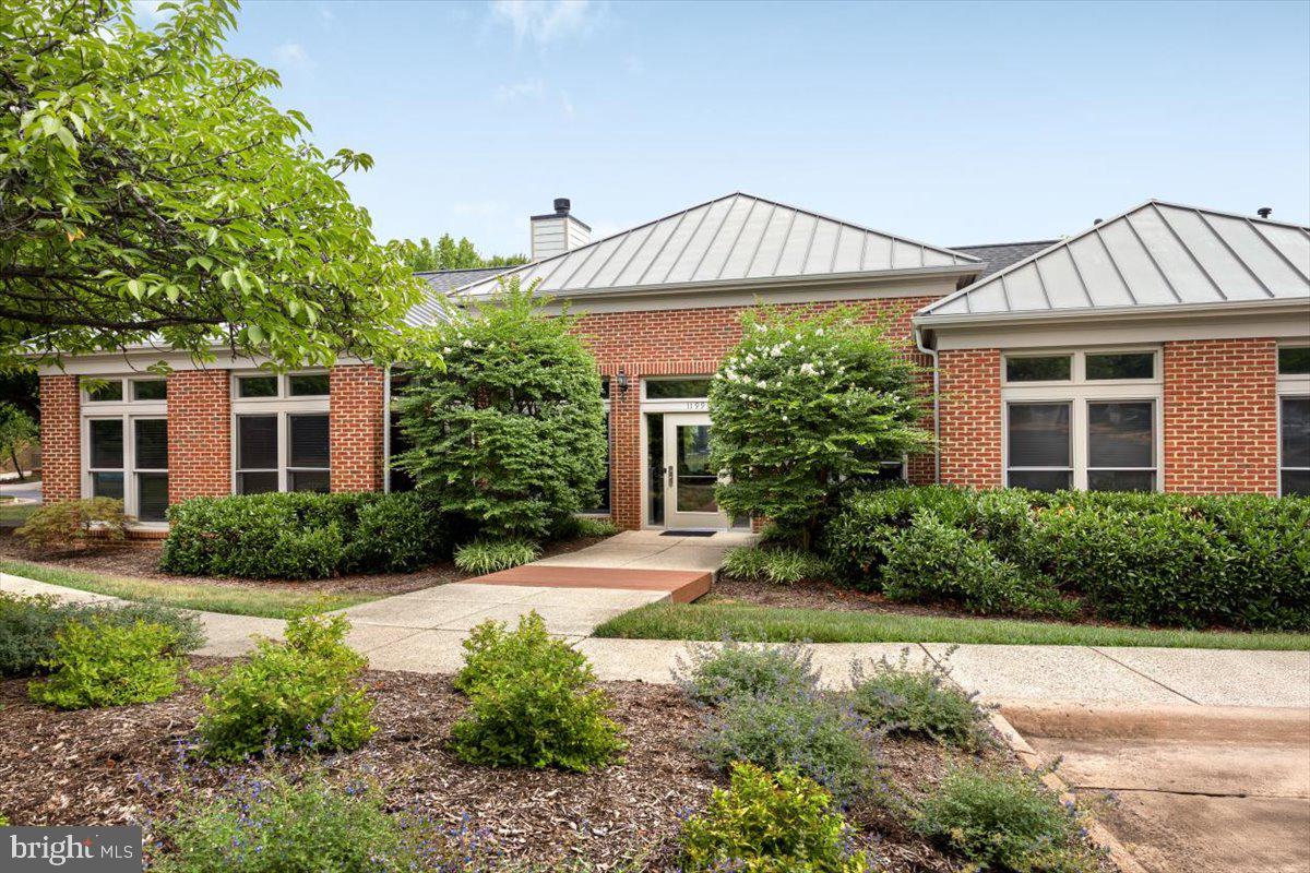 1700 Lake Shore Crest Dr #24
