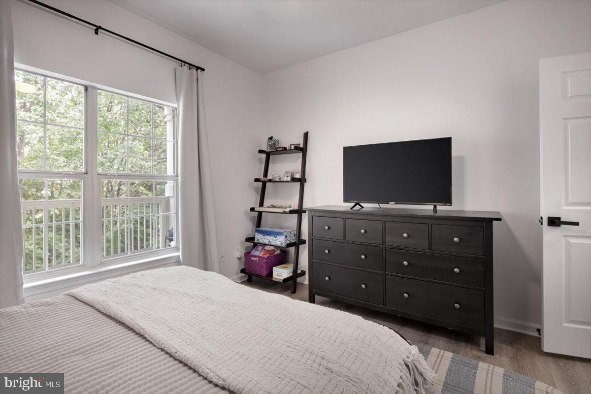 1700 Lake Shore Crest Dr #24