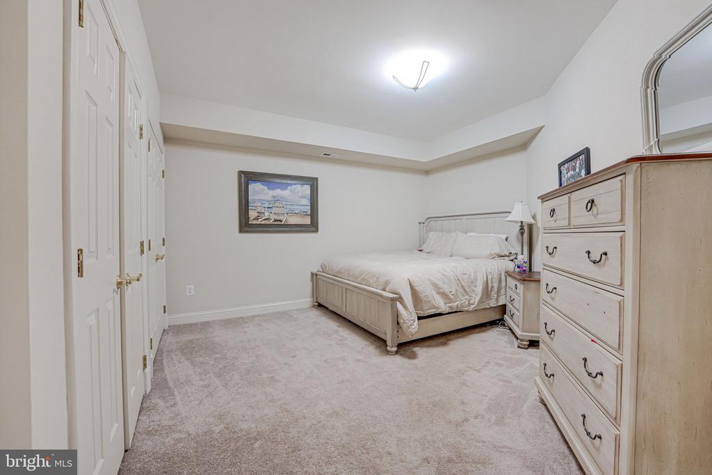 3200 Sarah Joan Ct