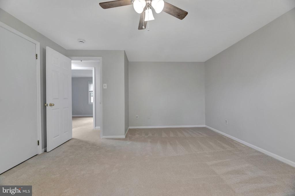 1010 Merlins Ct