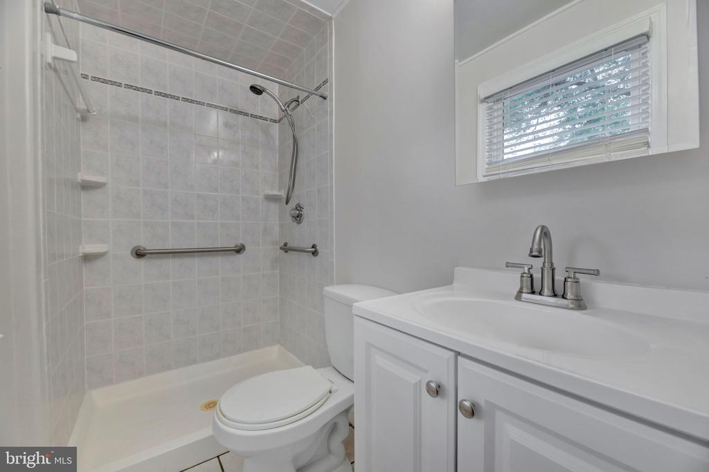 1010 Merlins Ct