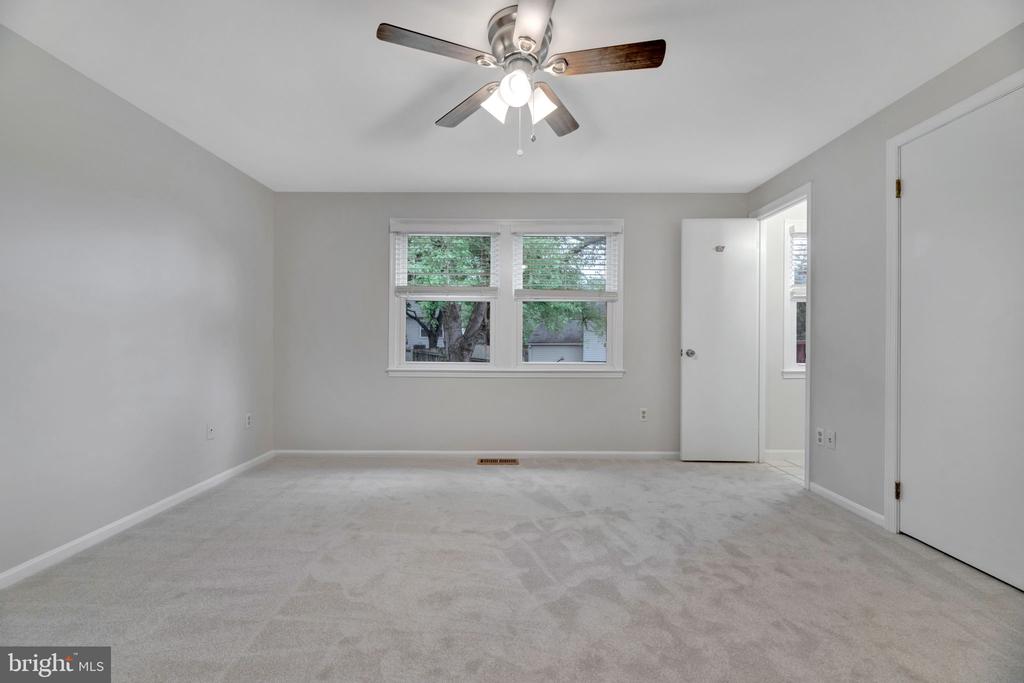 1010 Merlins Ct