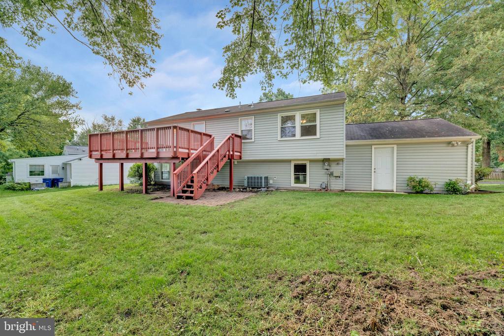 1010 Merlins Ct