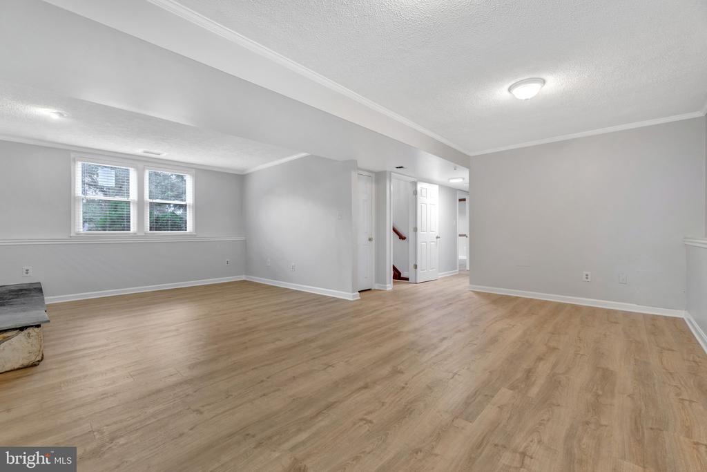 1010 Merlins Ct