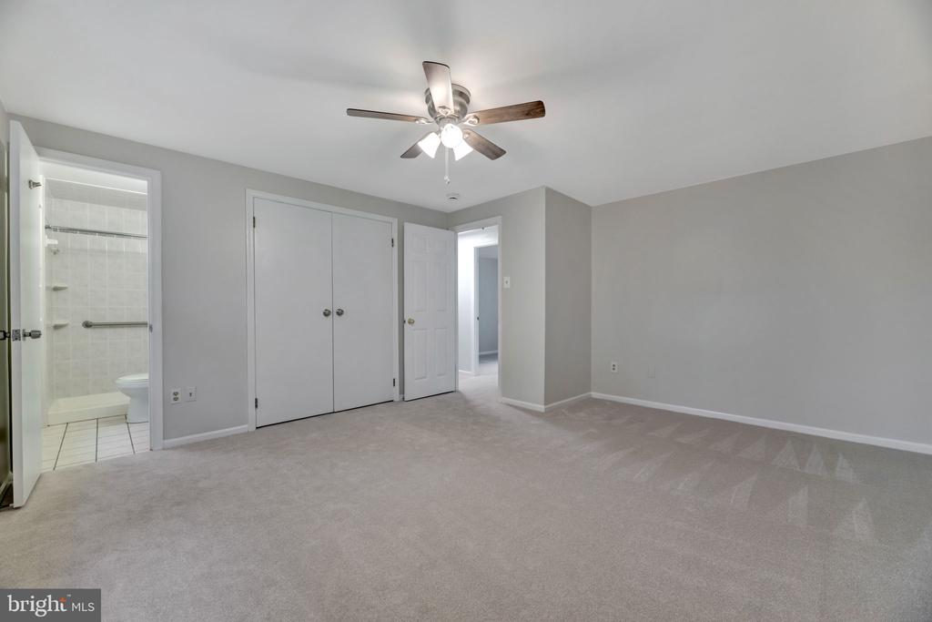 1010 Merlins Ct
