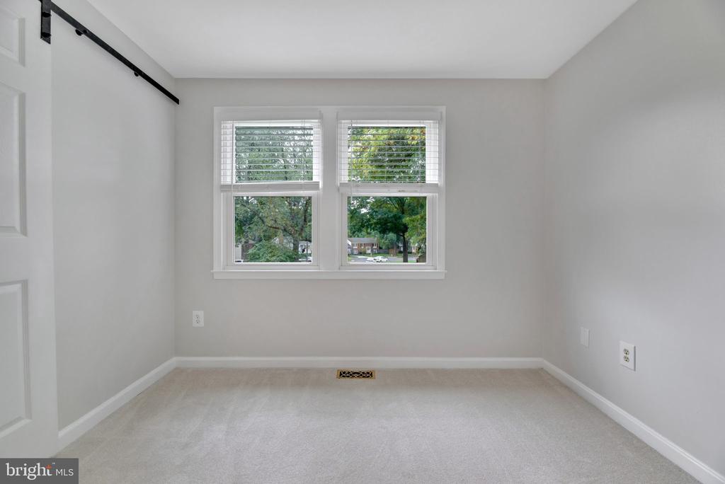 1010 Merlins Ct