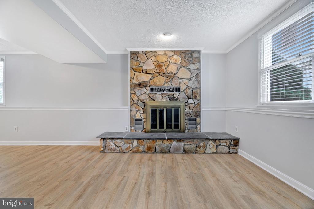 1010 Merlins Ct